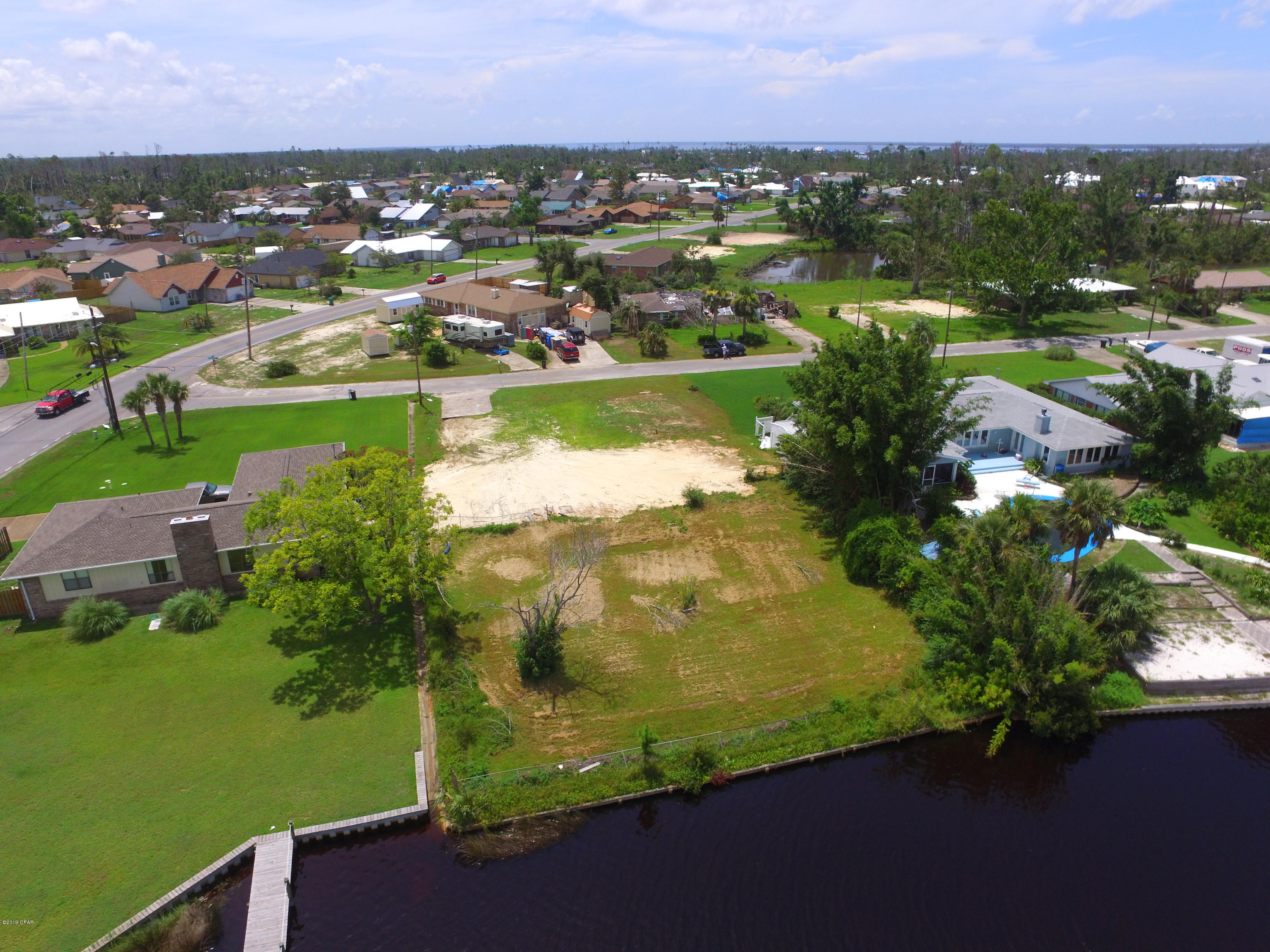 It's a wonderful waterfront location. Unfortunately the house was destroyed by hurricane Michael.  Great boating water located in a Great neighborhood in the east side of town. The lot is available so hurry on over and choose this great spot  to build your new home.