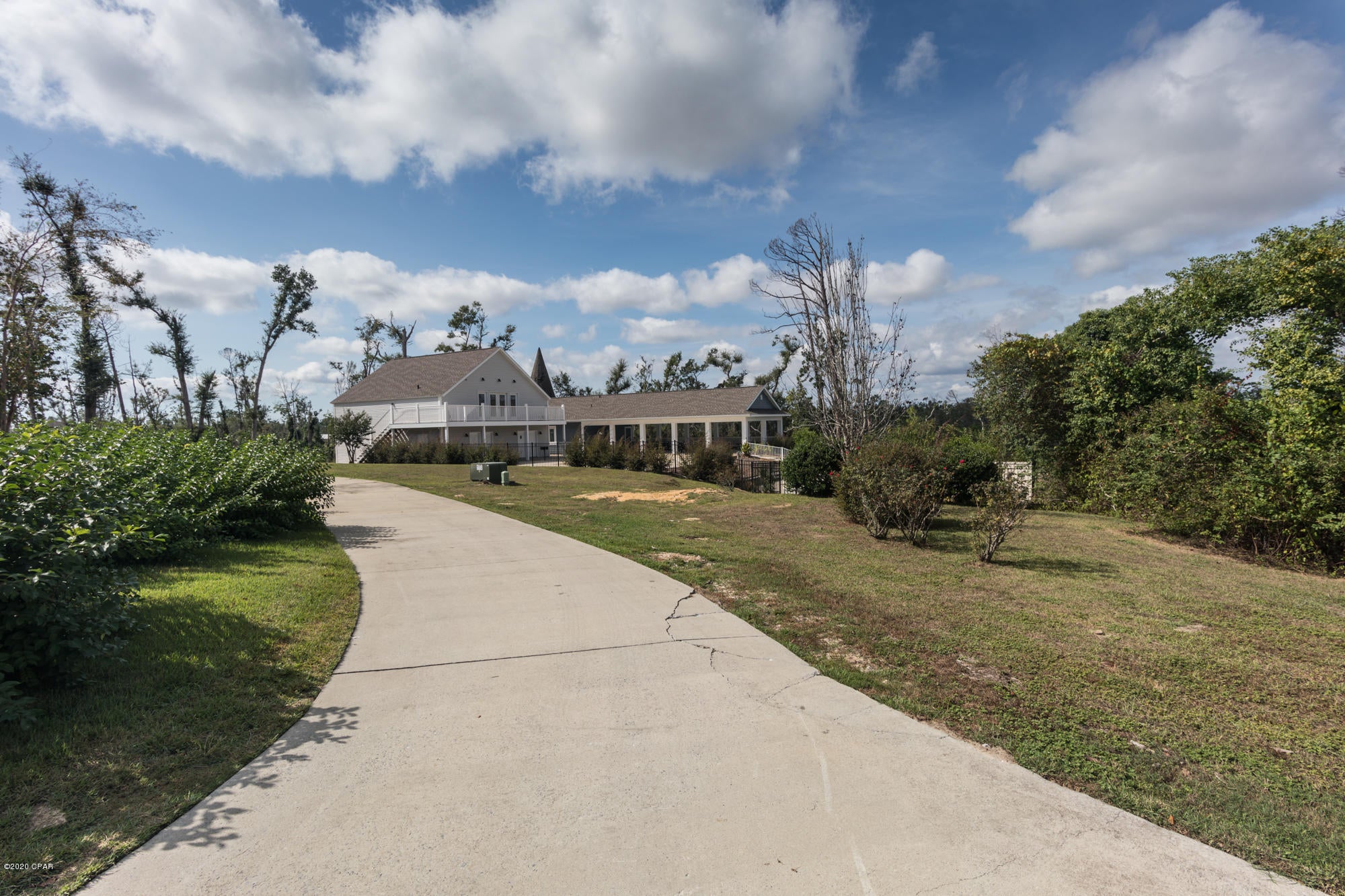 Riverside Park - Land