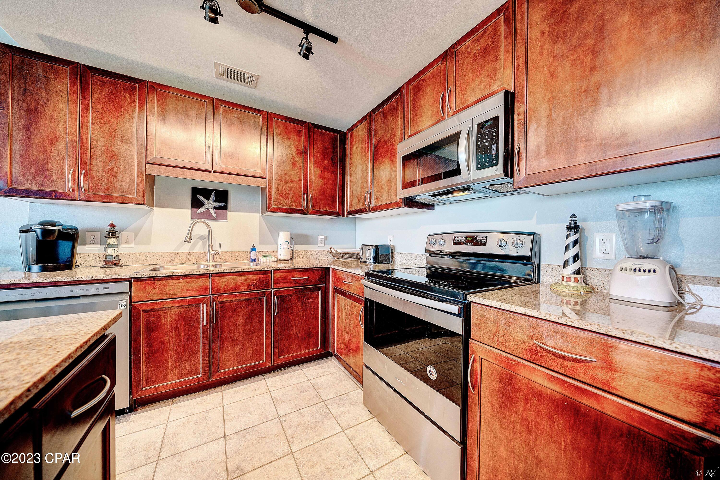 Laketown Wharf - Residential