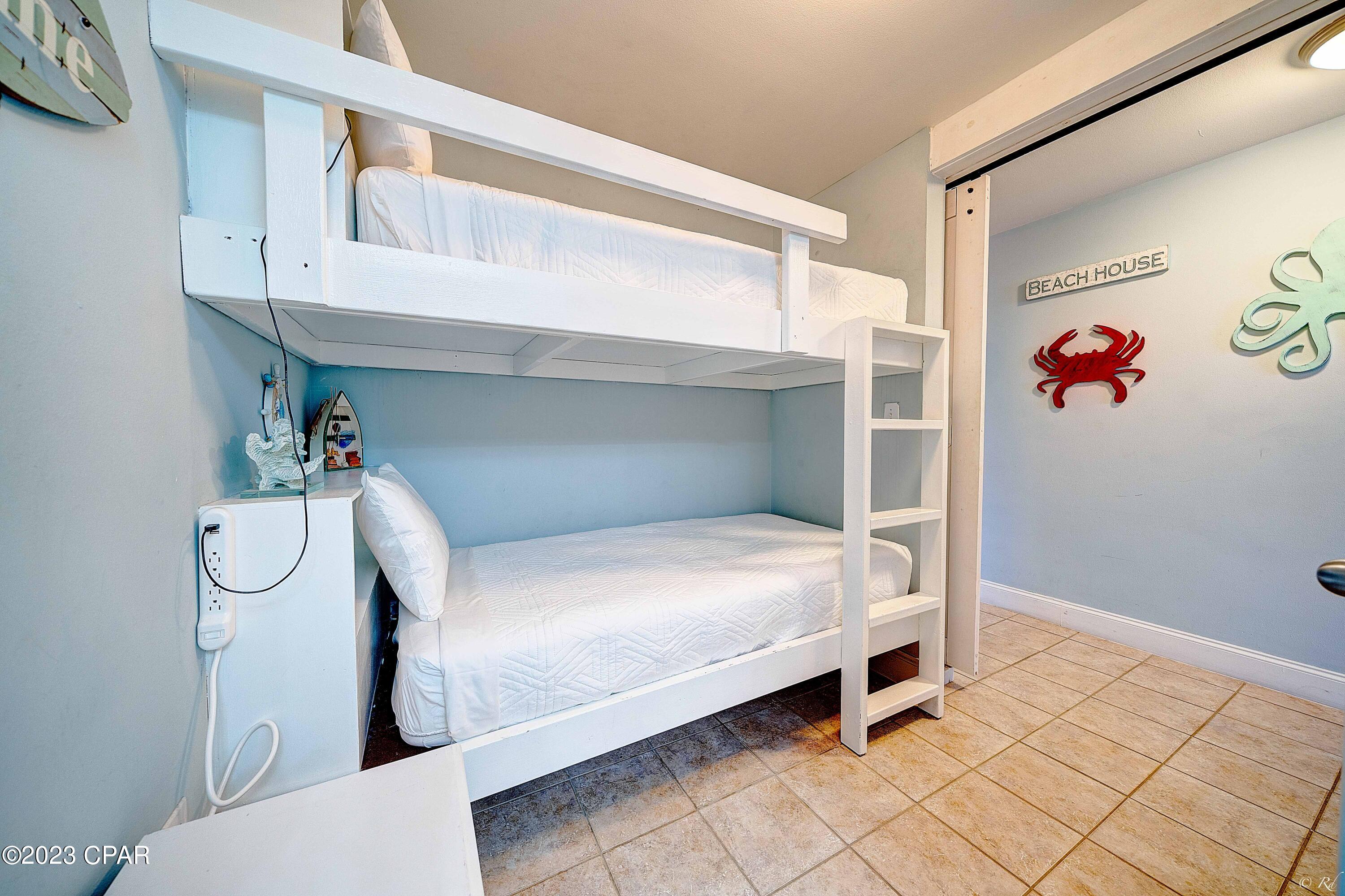 Laketown Wharf - Residential