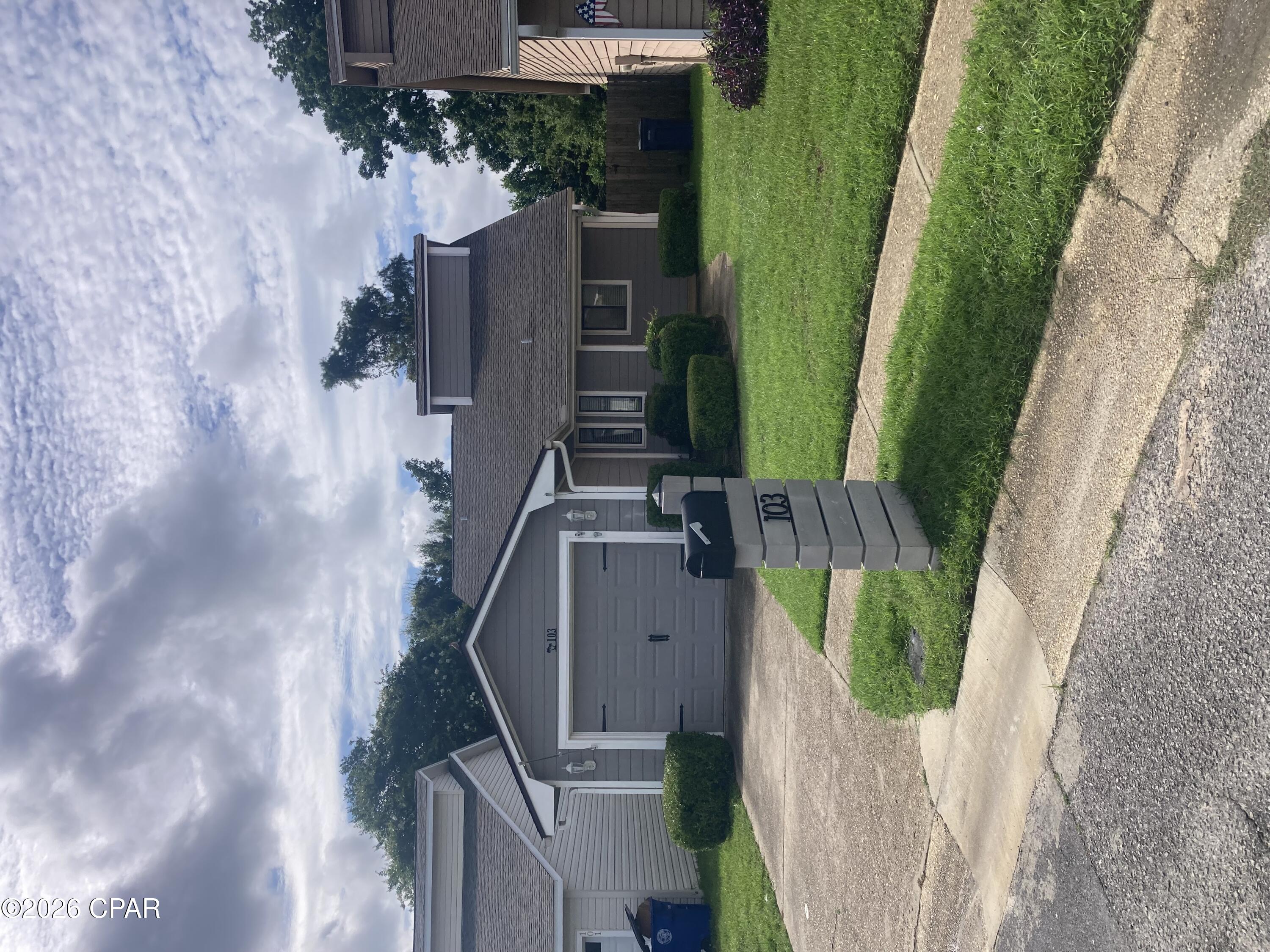 Nice 2 bedroom home in quiet, convenient neighborhood in PC. Home sits at end of cul-de-sac and has an enclosed patio as well as 1 car garage. Needs a little updating but otherwise in great condition.