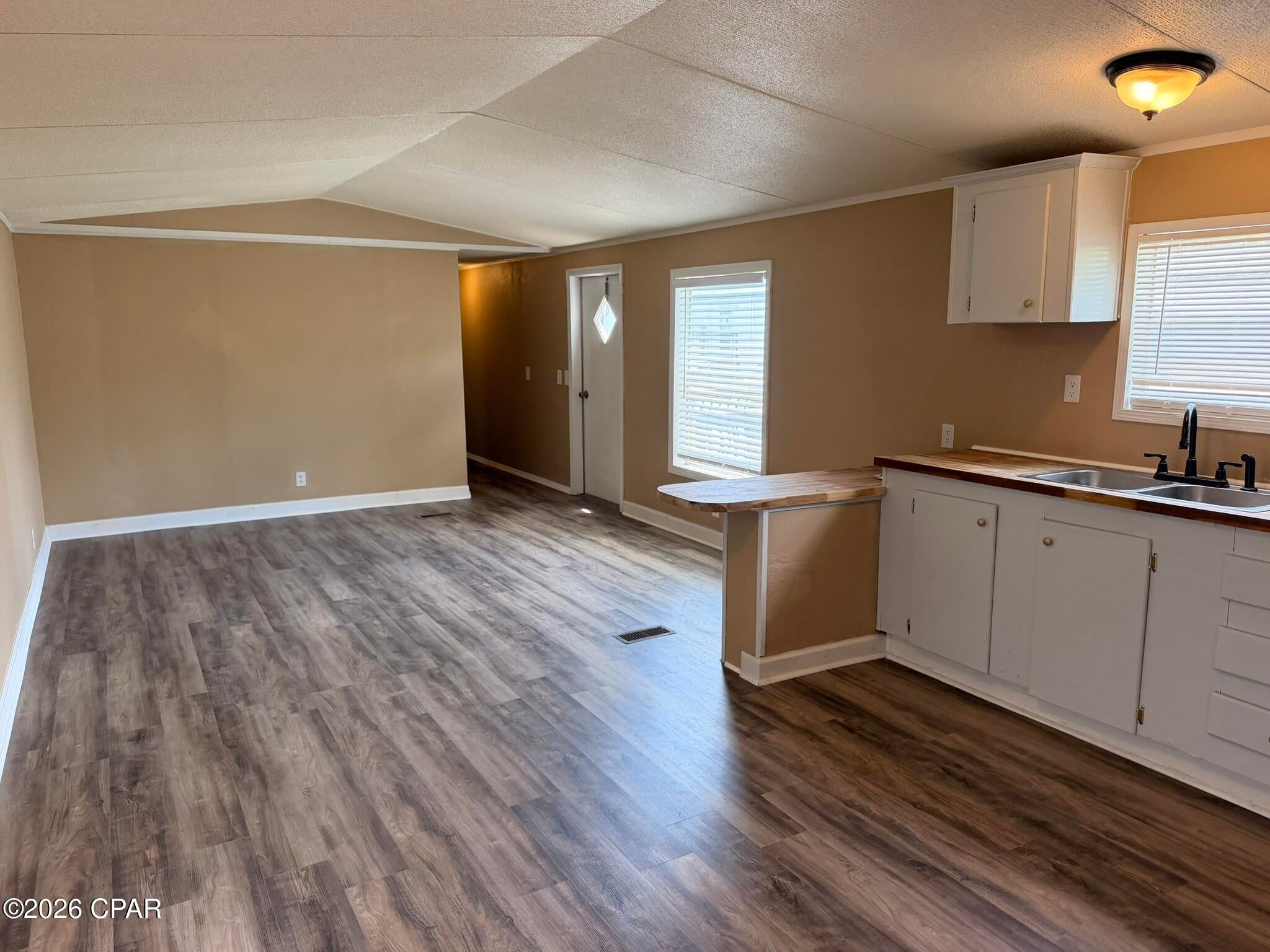 [No Recorded Subdiv] - Residential Lease