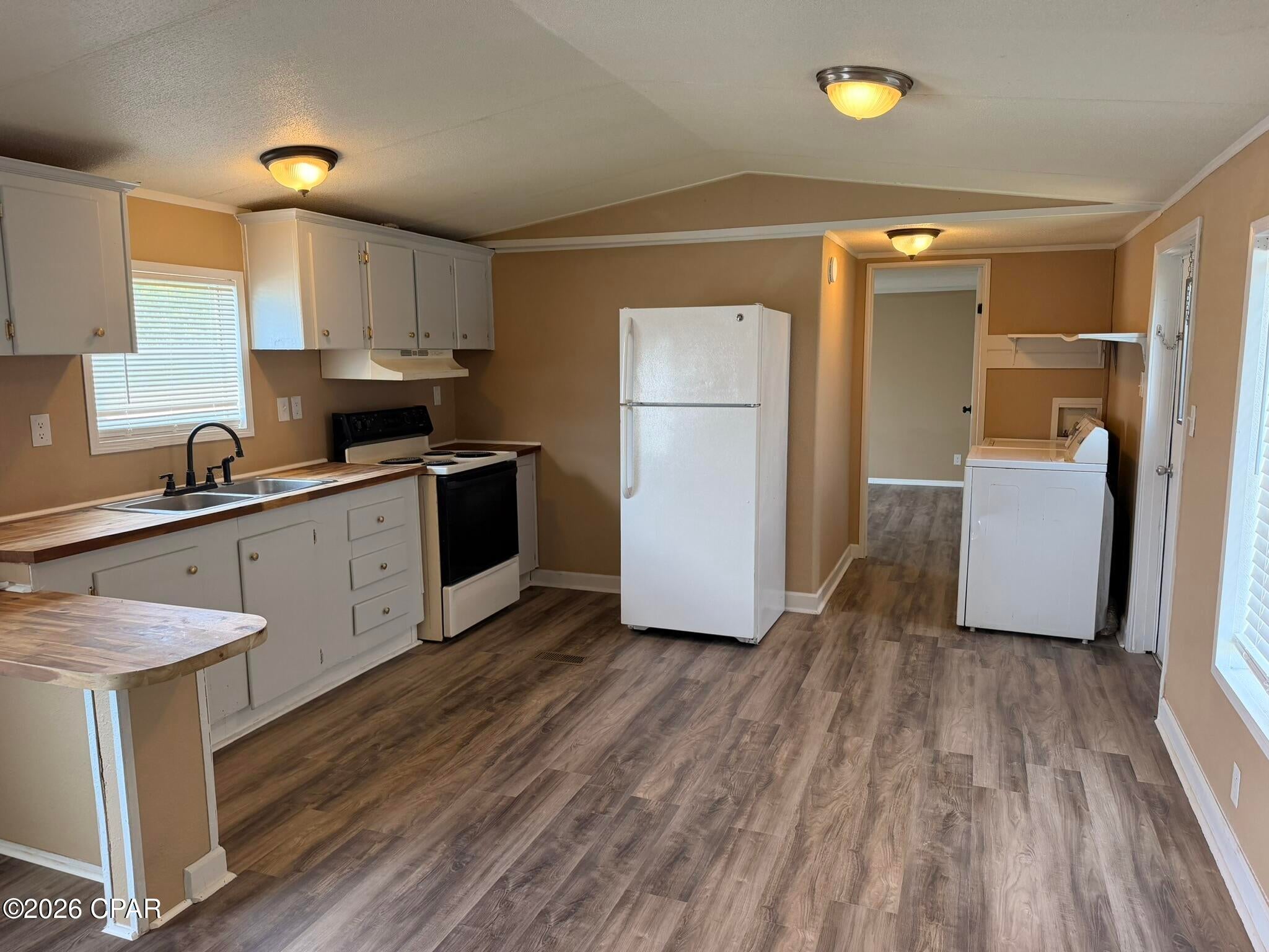 [No Recorded Subdiv] - Residential Lease