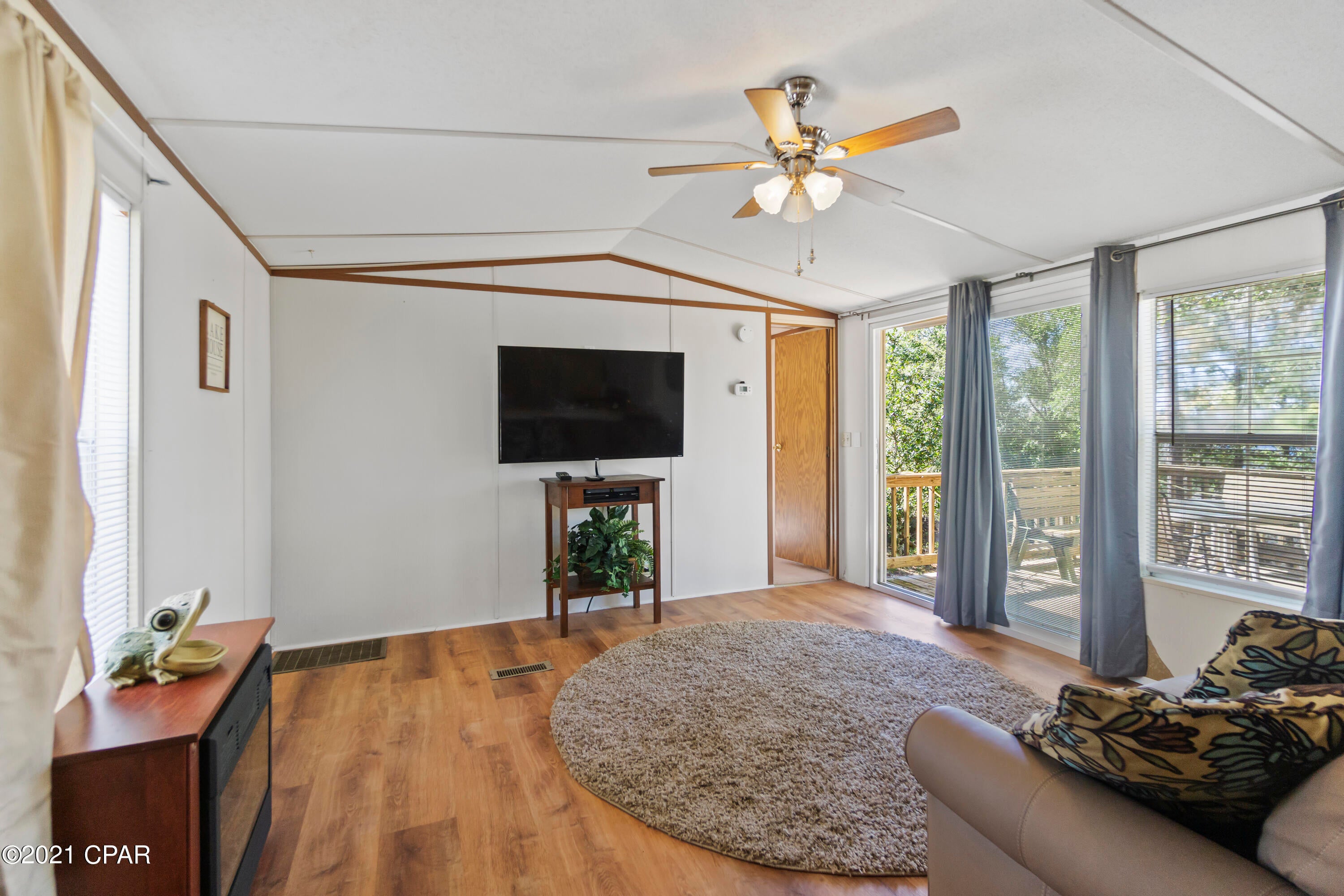 Porter Lake Retreat - Residential