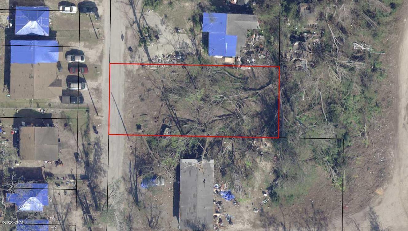 Priced to Move!!! Vacant residential building lot located in Panama City, just off 11th St. This lot offers not only a low entry fee, but extreme convenience. Call to schedule your viewing today!