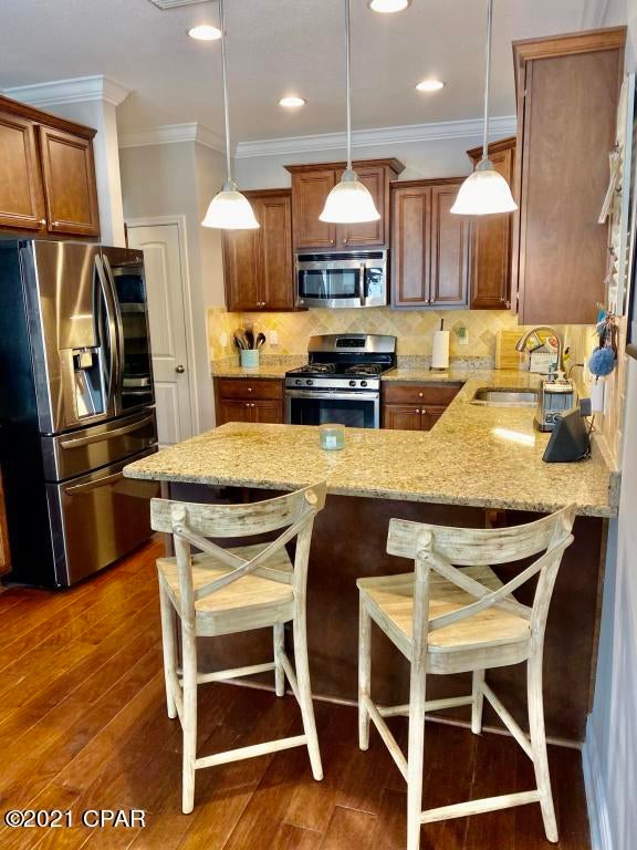 Magnolia Bay Club - Residential