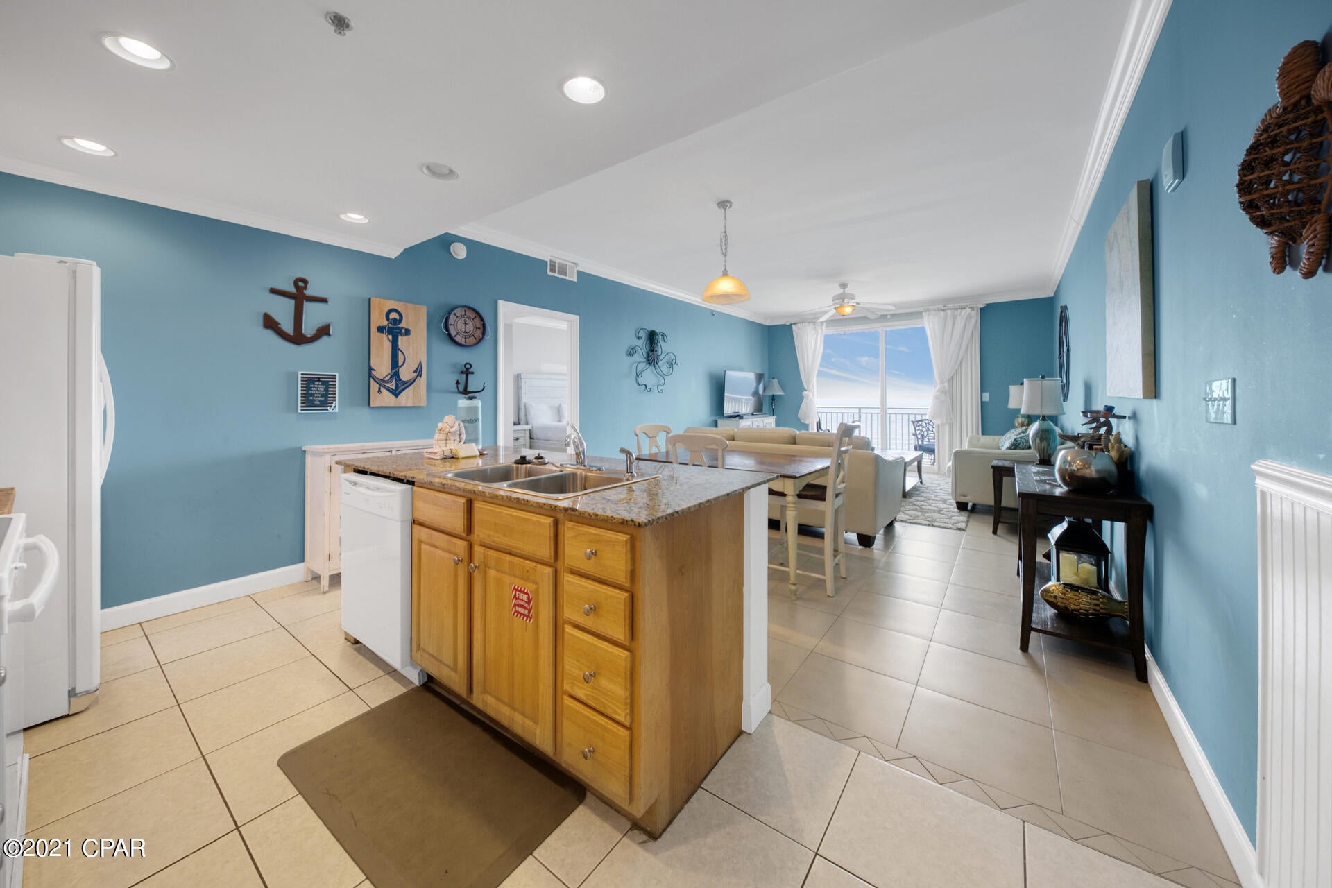 Splash Condo - Residential