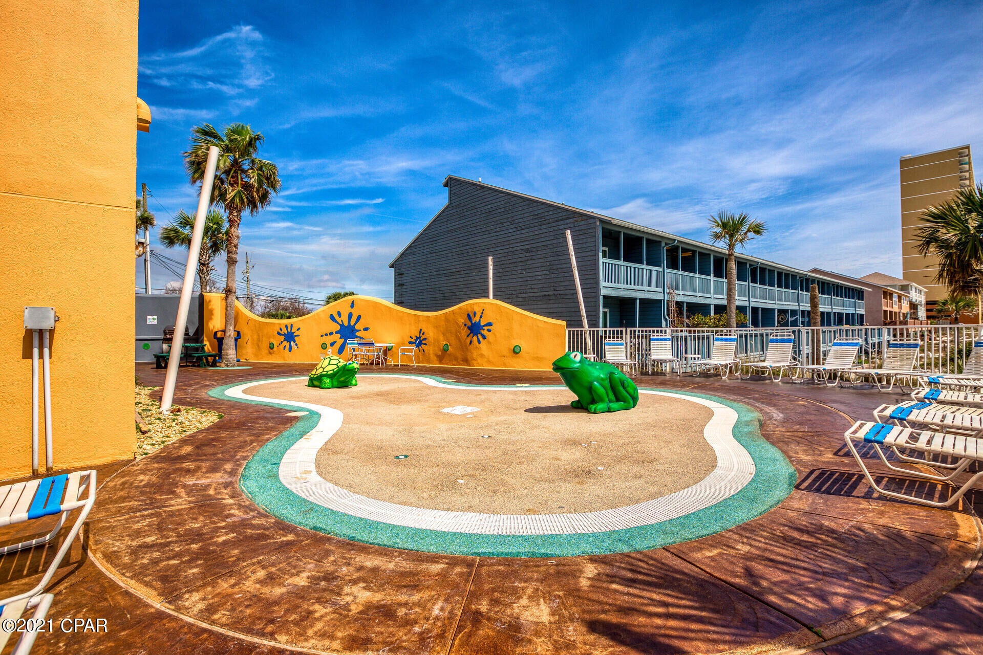Splash Condo - Residential