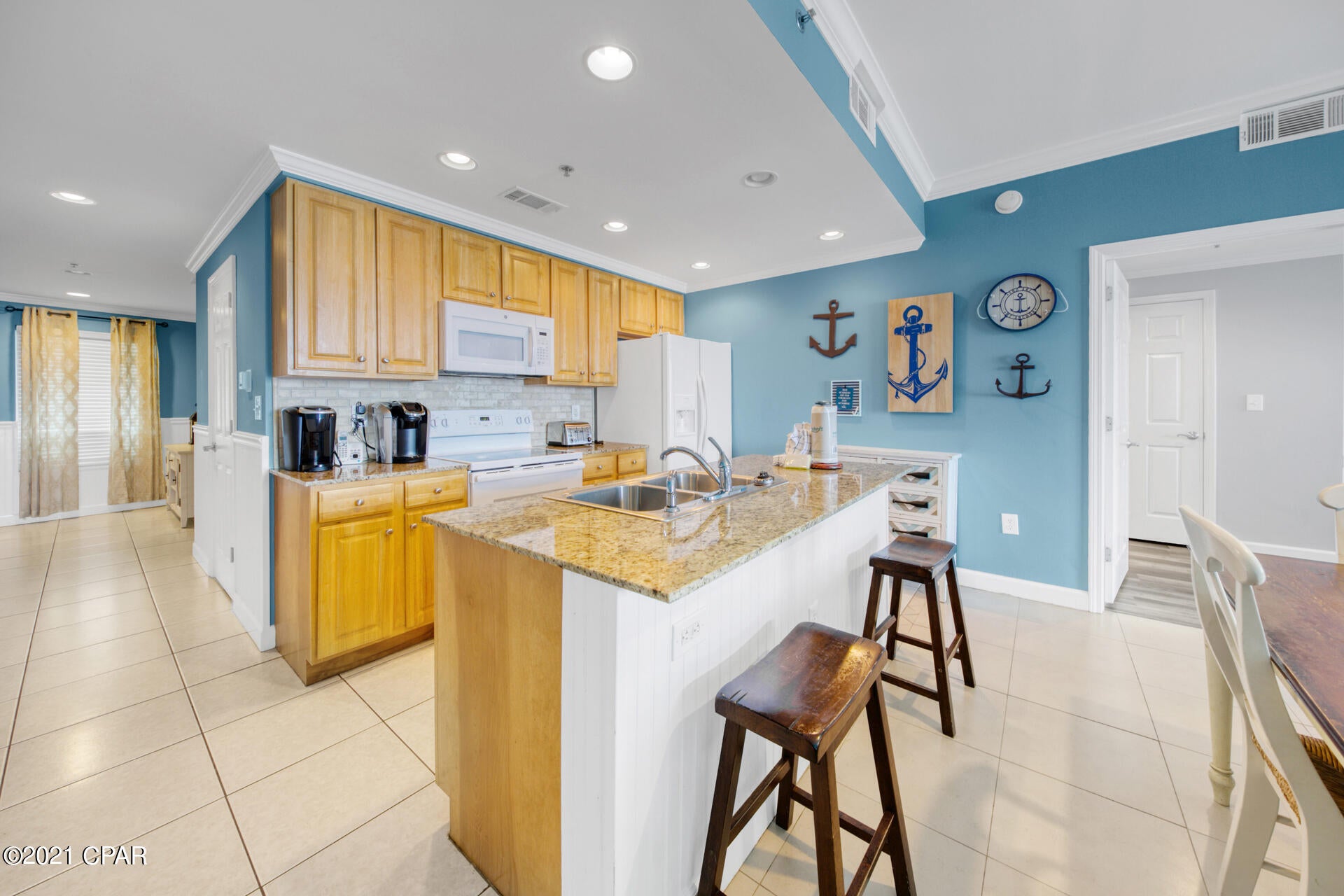 Splash Condo - Residential