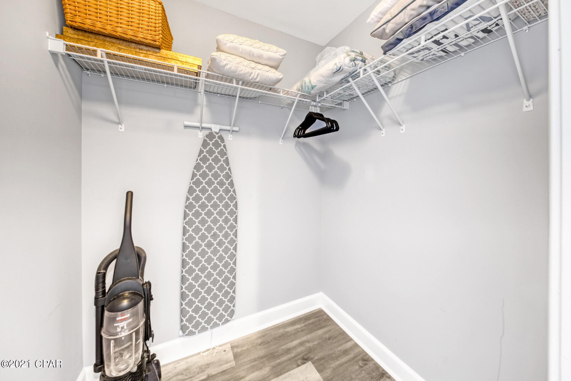 Splash Condo - Residential