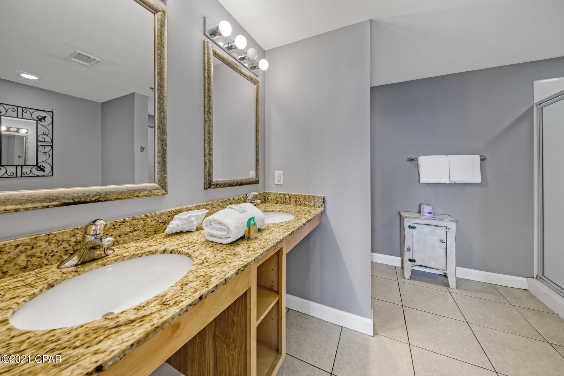 Splash Condo - Residential