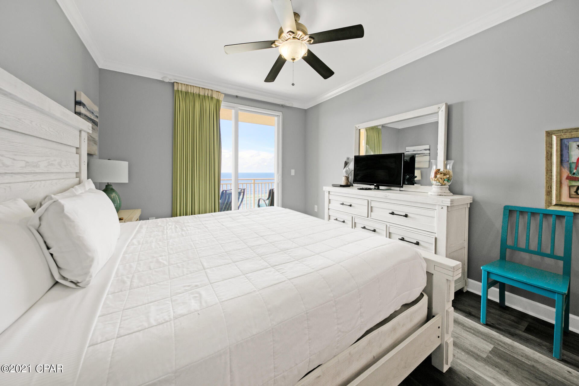 Splash Condo - Residential