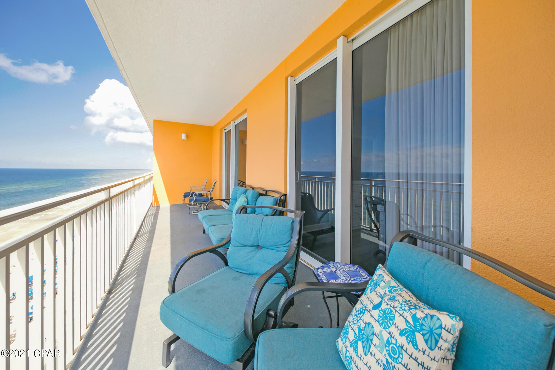Splash Condo - Residential