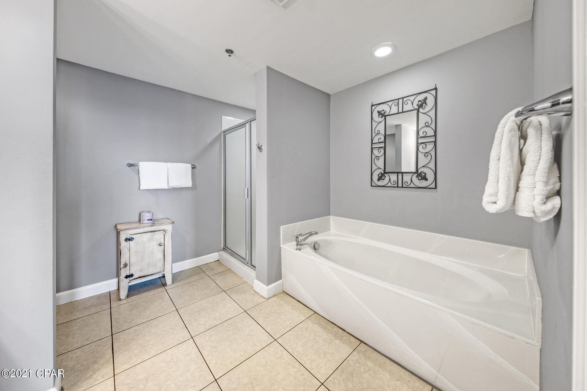 Splash Condo - Residential