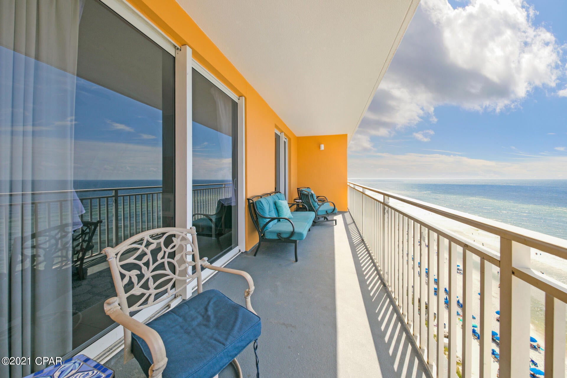 Splash Condo - Residential