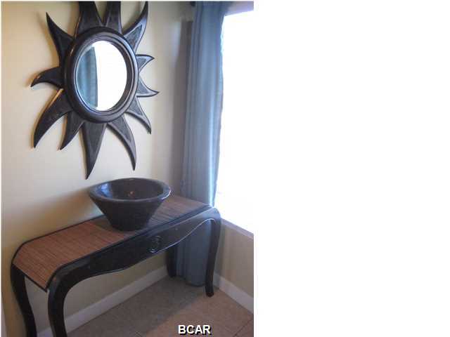 Splash Condo - Residential