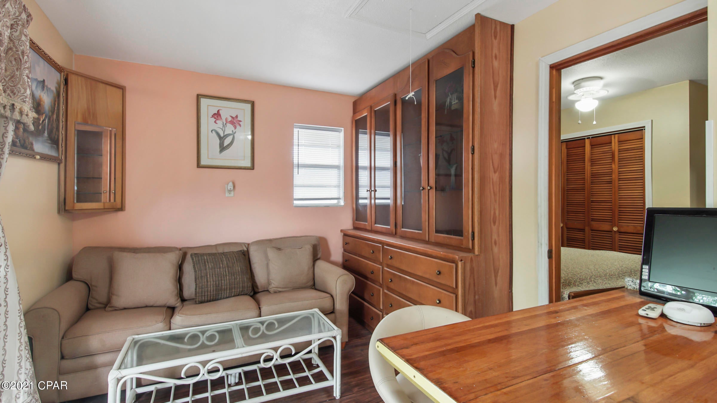Hutchison's 1st To Bahama Bch - Residential