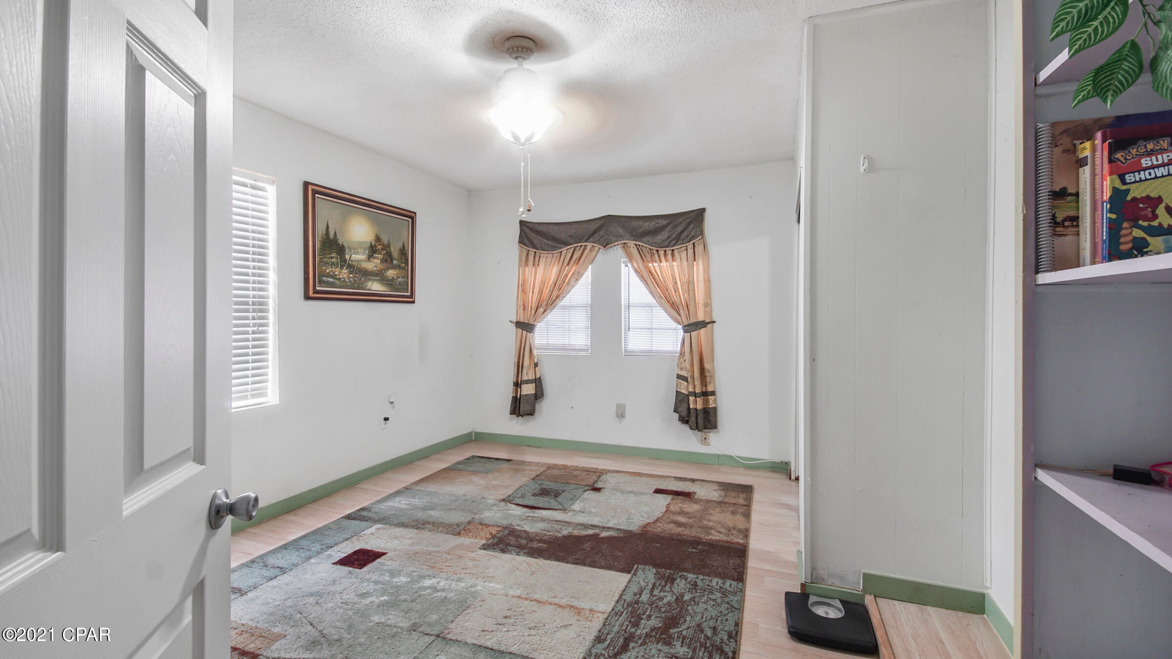 Hutchison's 1st To Bahama Bch - Residential