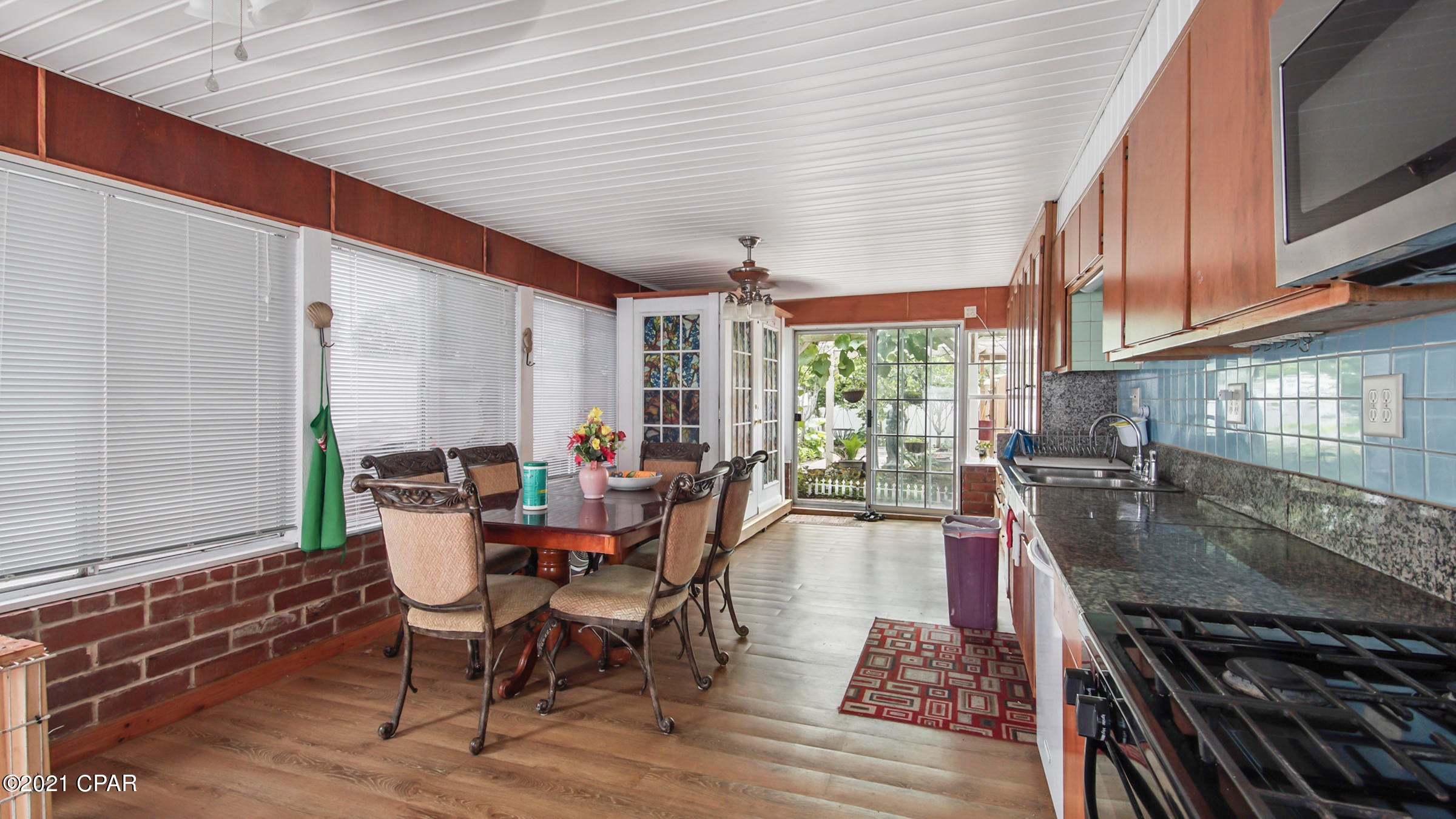 Hutchison's 1st To Bahama Bch - Residential