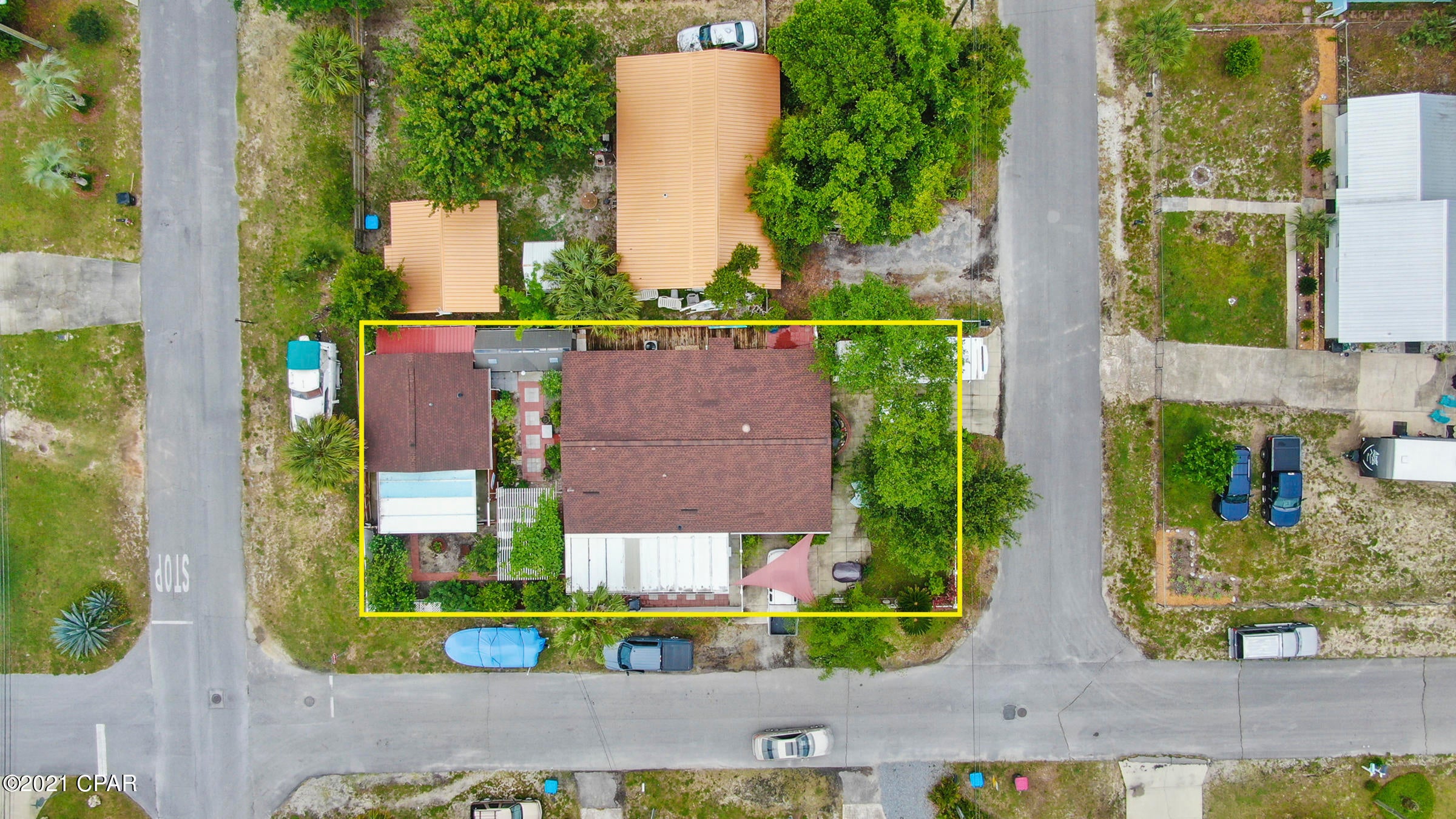 Hutchison's 1st To Bahama Bch - Residential