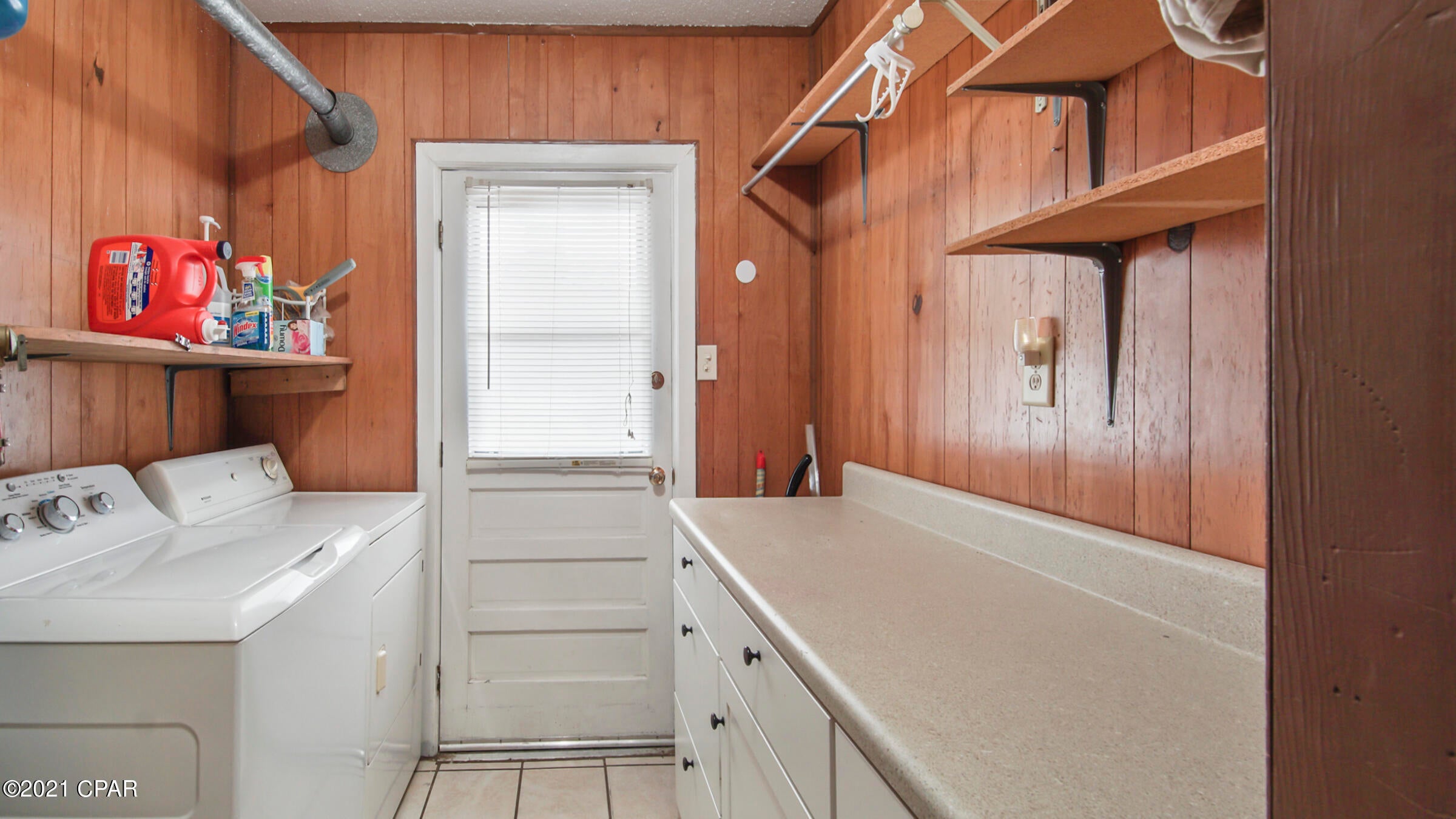Hutchison's 1st To Bahama Bch - Residential