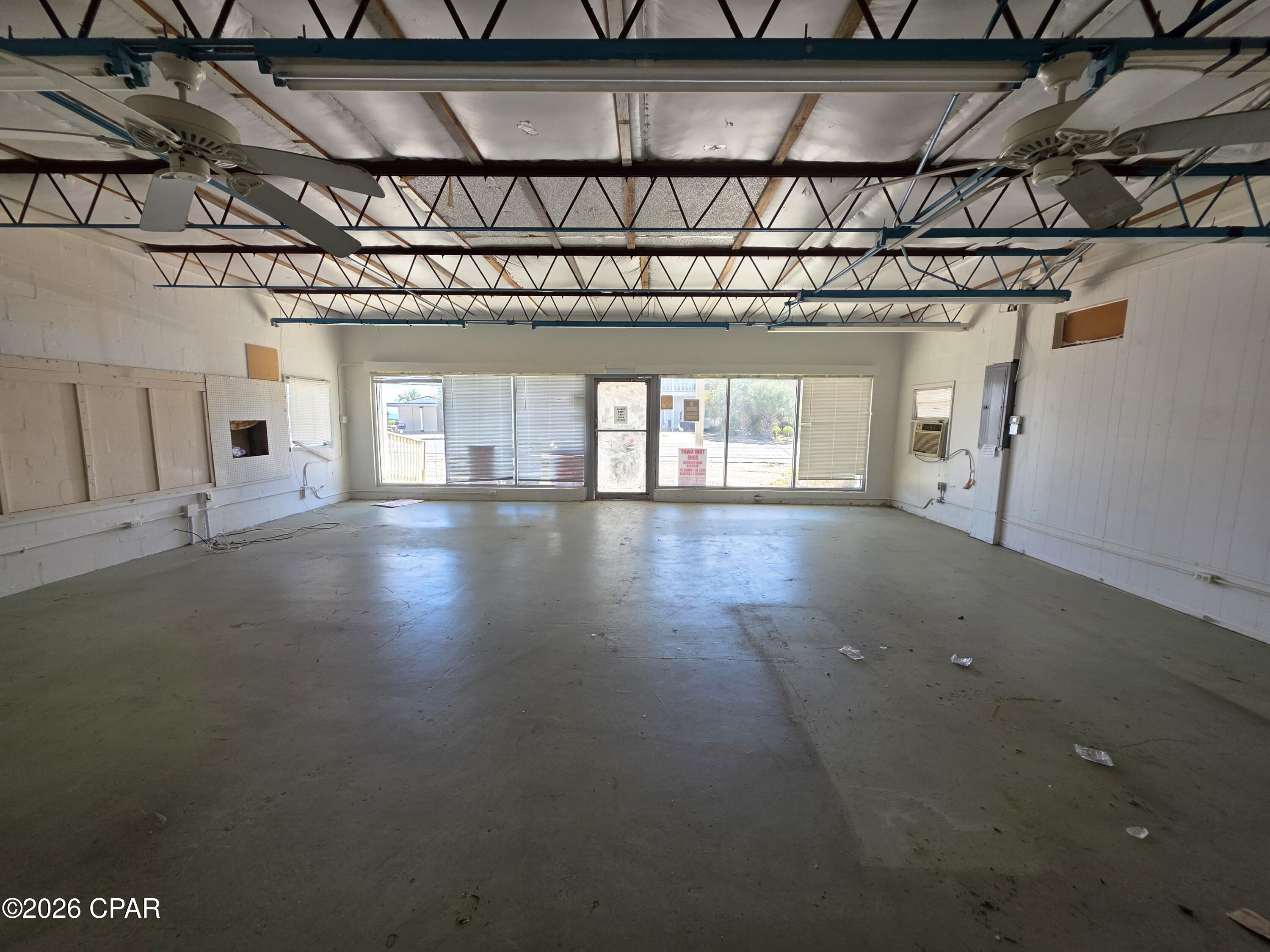 [No Recorded Subdiv] - Commercial Sale