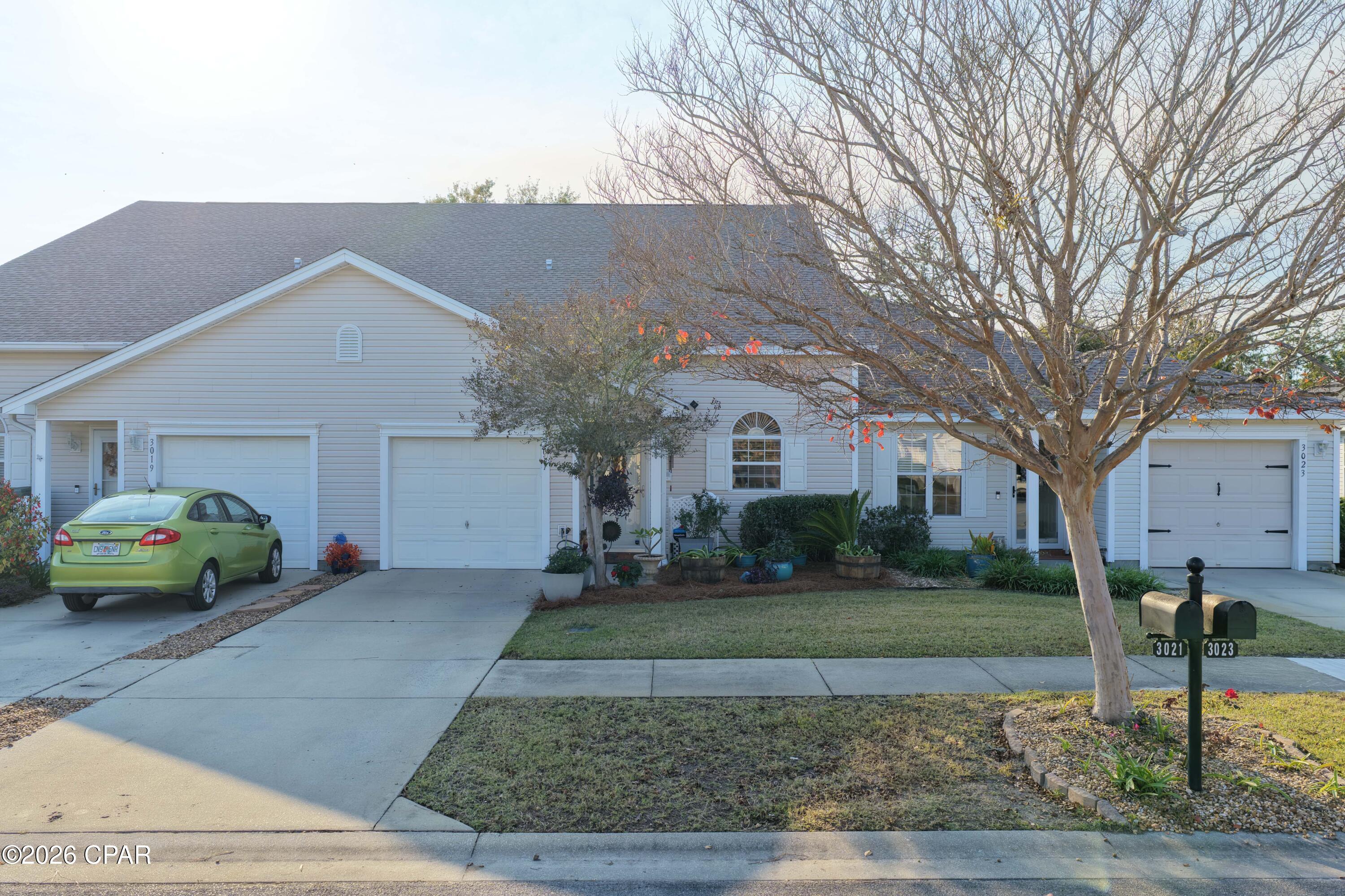 One of the few largest Townhomes ever constructed in The Hammocks! This unit is 1,938 sq ft, has 3 bedrooms, 2 1/2 baths, 1 car garage, enclosed tiled Sunroom, large bonus/loft area and is just minutes from Mosley High School and 20 minutes from Tyndall AFB. Home is centrally located and close to shopping, restaurants and the areas best schools.