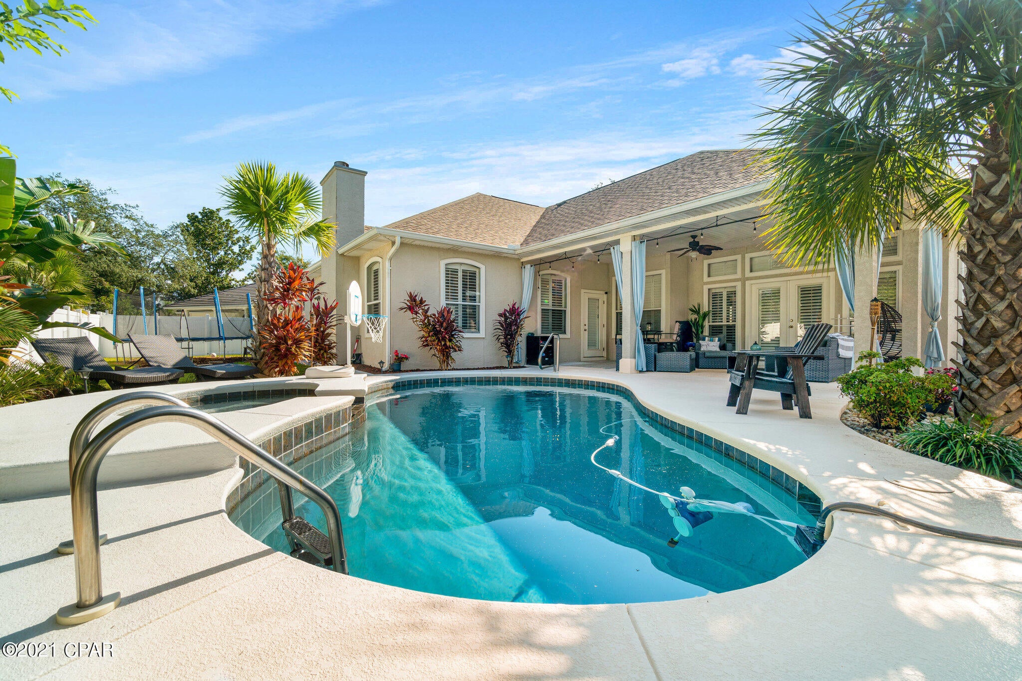 Legend Lakes - Residential