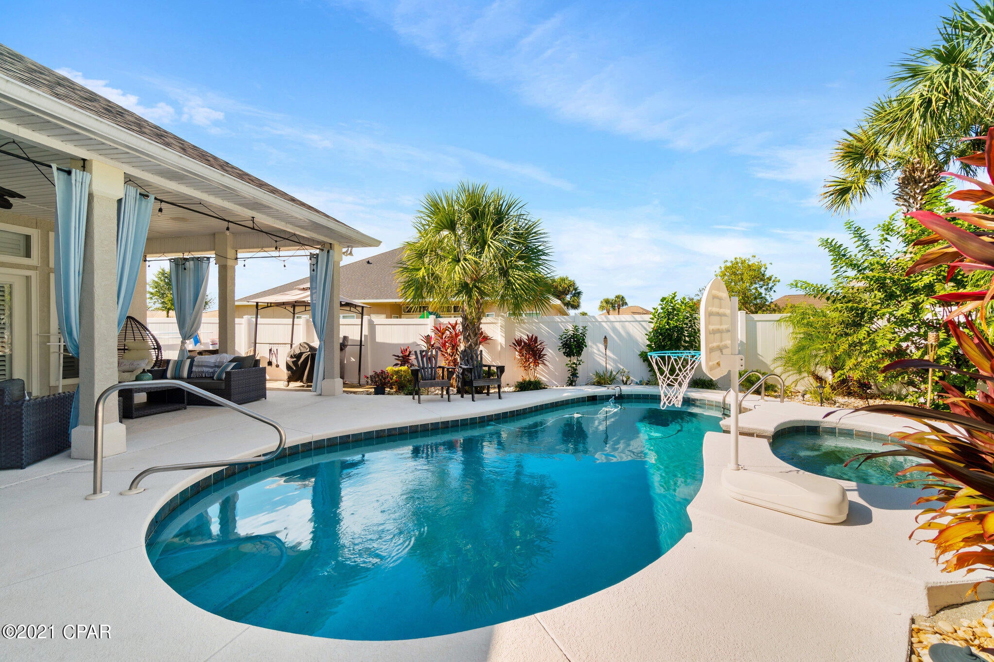 Legend Lakes - Residential