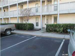 Ground floor 1 bed 1 bath unit at quiet well maintained Endless Summer. View of court yard and pool. Close to Hot tub club house pool and all amenities. Included in rent is cable, water, sewer and trash 1 year lease required. Prospective tenant to provide recent credit report to agent if making application. Owner/listing agent is a licensed FL Real Estate Broker.