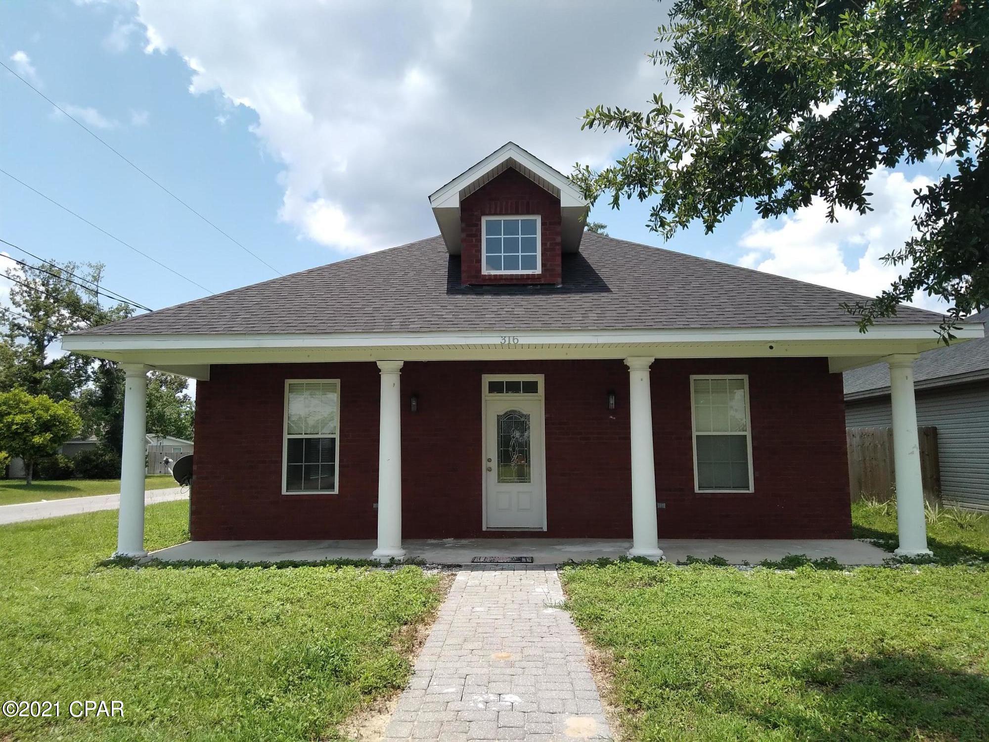 Bay Park Manor - Residential