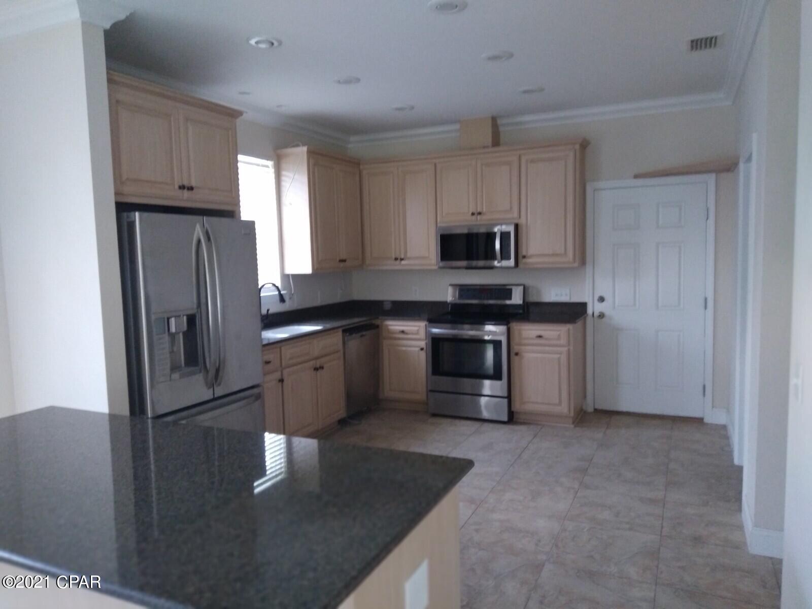 Bay Park Manor - Residential