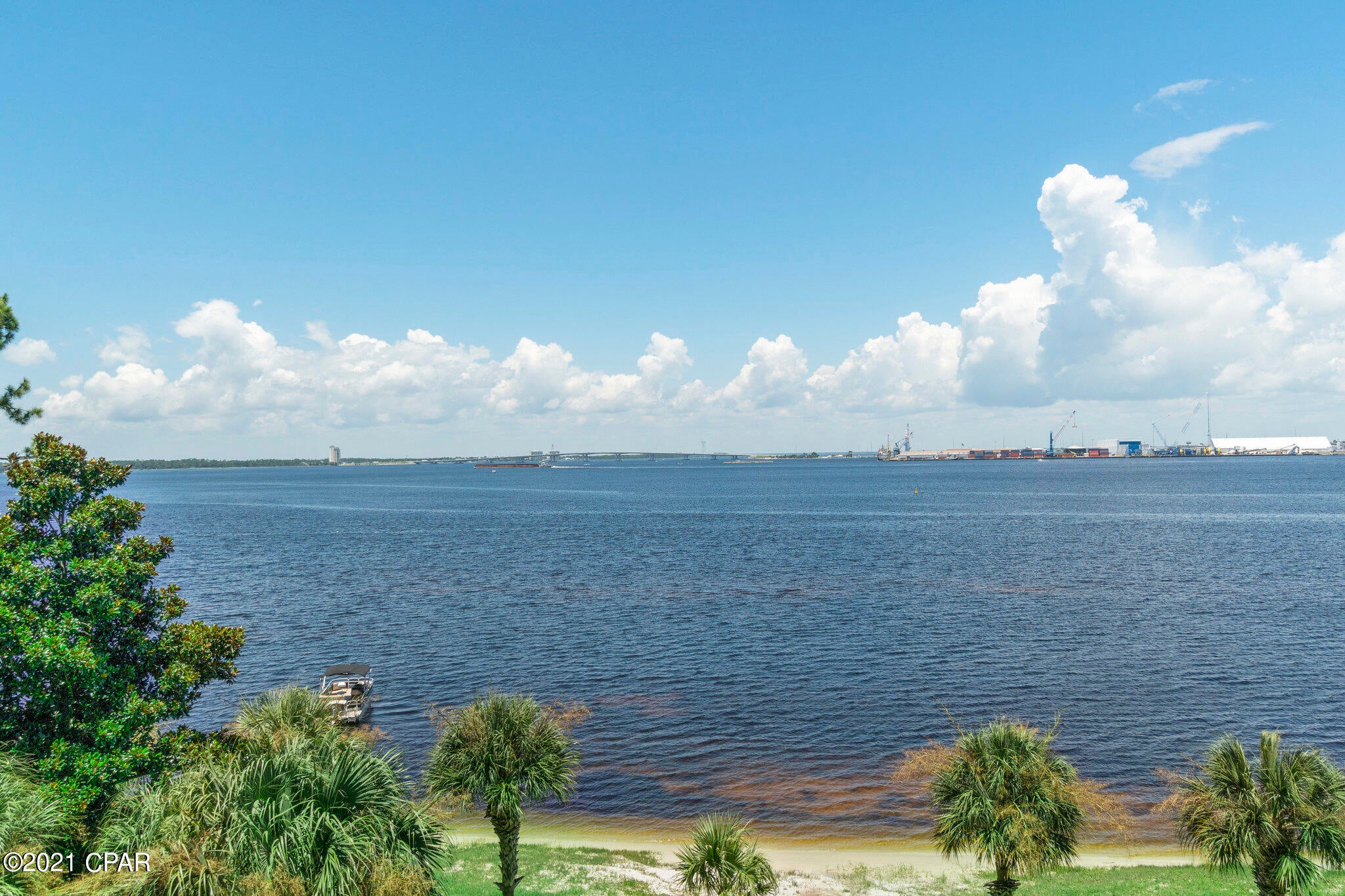 Magnolia Bay Club - Residential