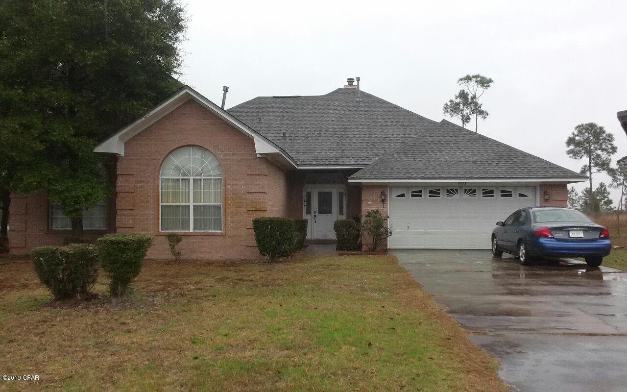 Single family 4 bedroom 2 bath home, with a split bedroom plan and a fireplace. Recently remodeled! This home features new appliances, new carpet through out the home, and fresh paint. W/D hookups and a two car garage. 



*All pets are a part of the application process and are subject to the homeowner's approval.



*ALL ROOMS SIZES ARE APPROXIMATE*