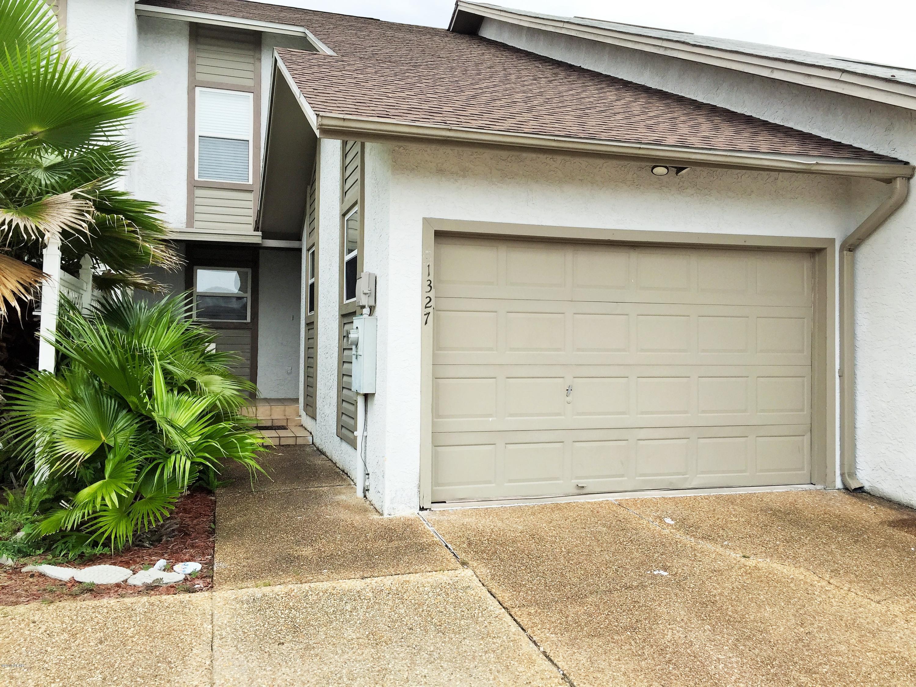 GULF ACCESS TOWNHOME IN LYNN HAVEN!!



Located right on a canal with access to the bay and gulf. Spacious multi-level deck and upstairs screened in porch overlooks the beauutiful canal. Updated Kitchen and bathrooms and many more features make this a must see because it will not be around for long at this price! All measurements and school zones are approximate and should be measured for accuracy.