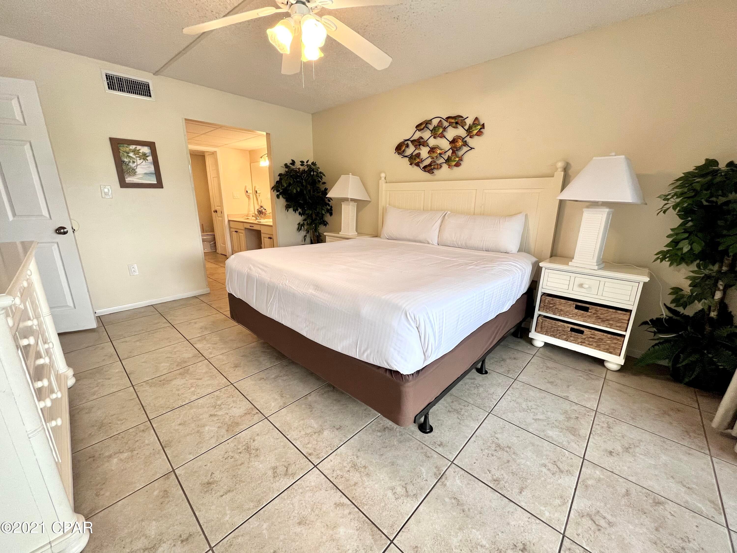 Edgewater Golf Villas V-A - Residential