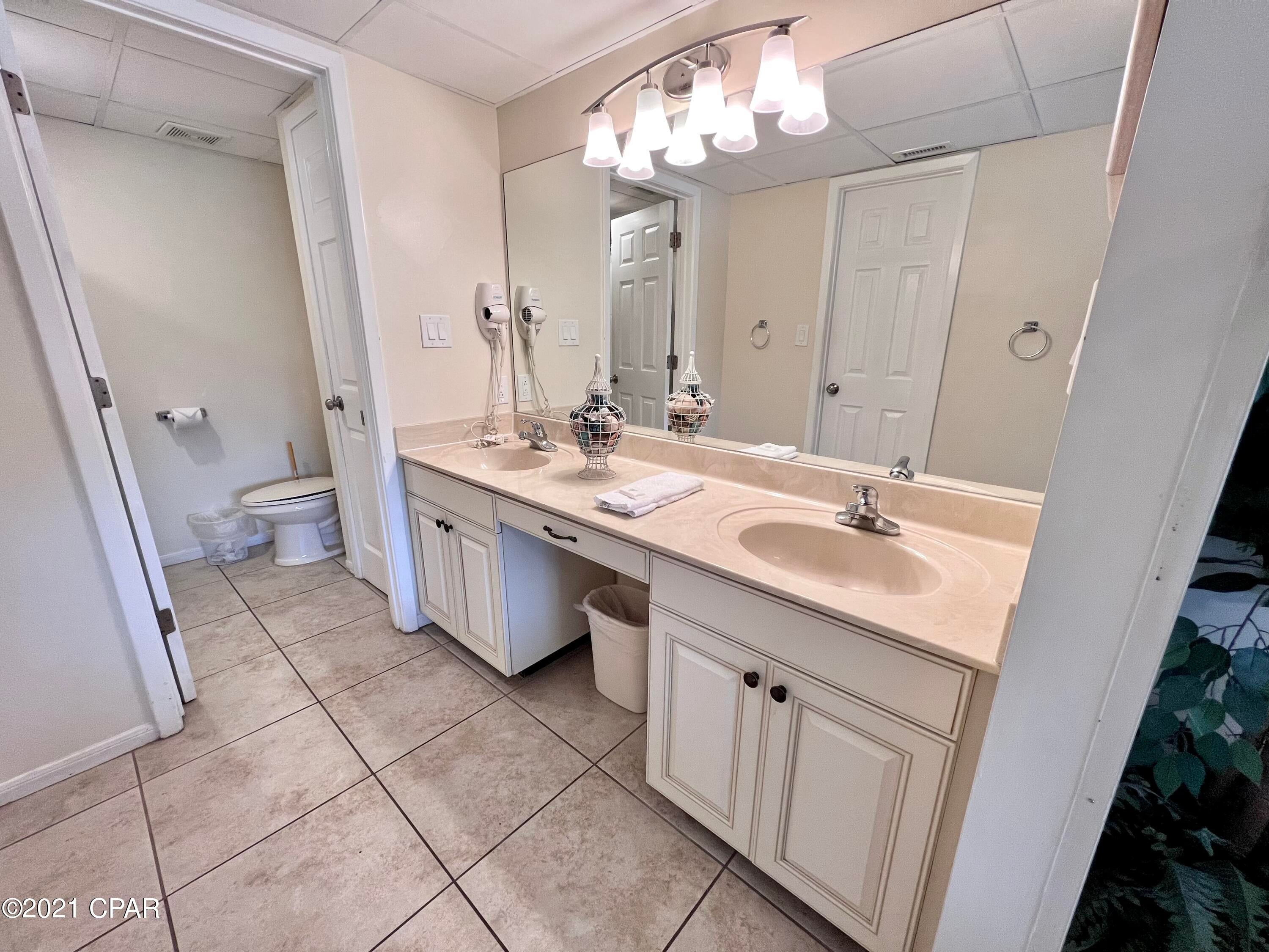 Edgewater Golf Villas V-A - Residential