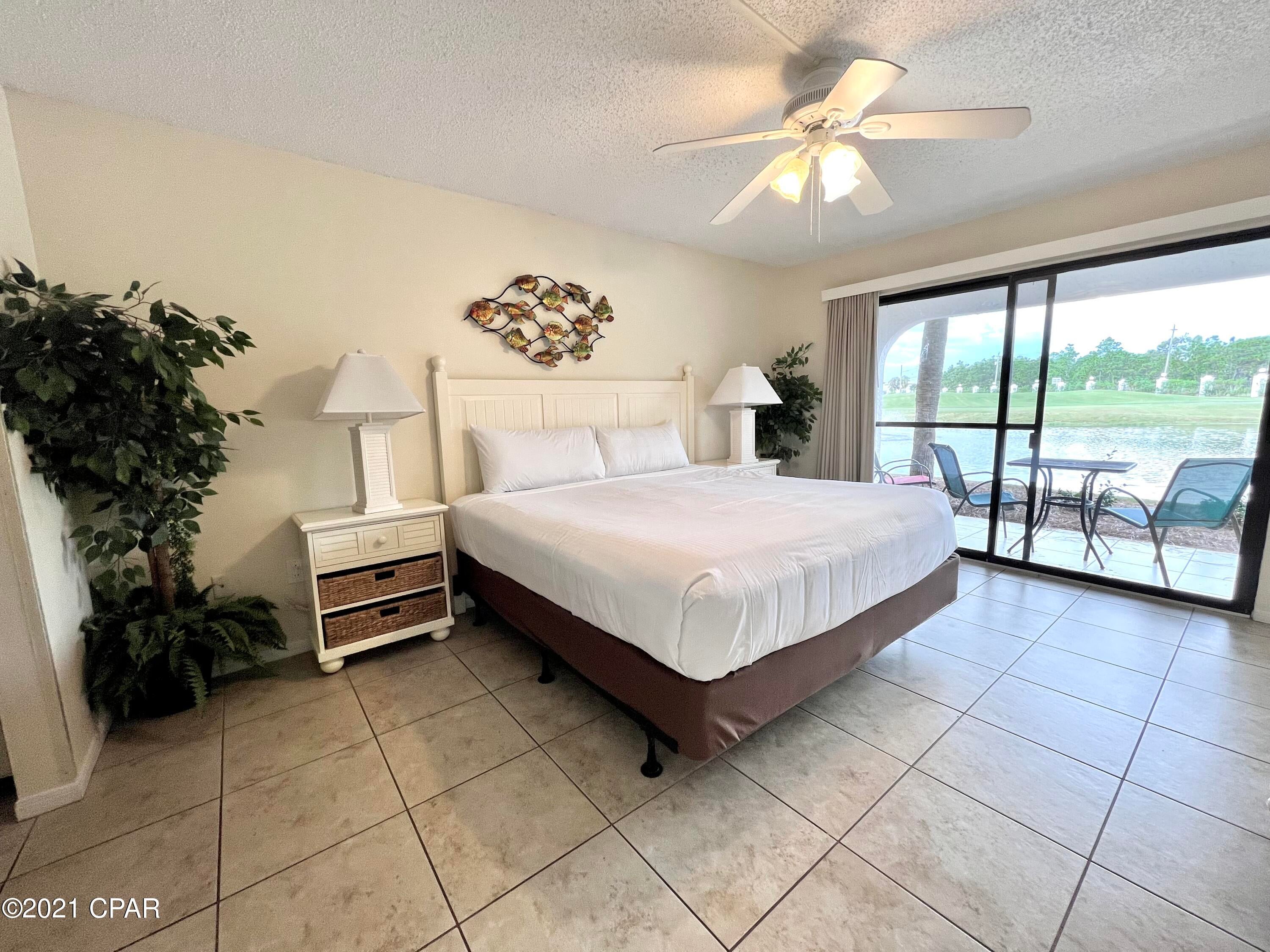 Edgewater Golf Villas V-A - Residential