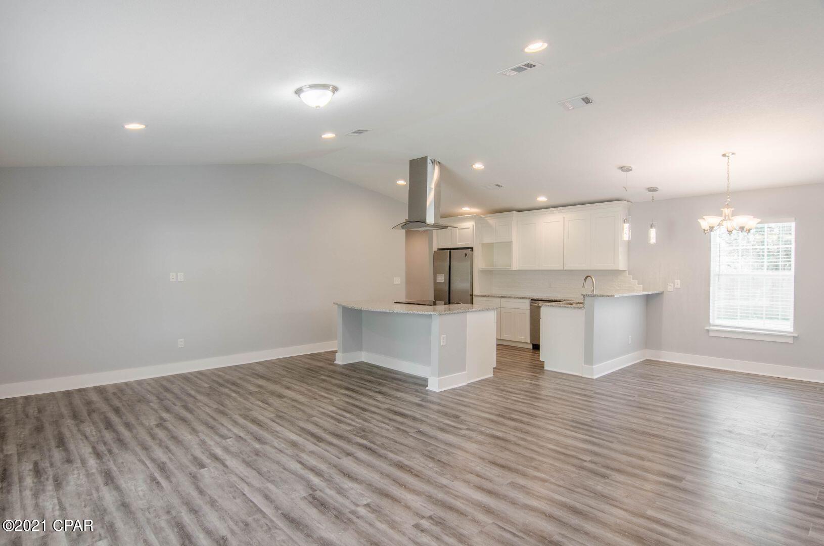 Venetian Villa 1st Add Replat - Residential