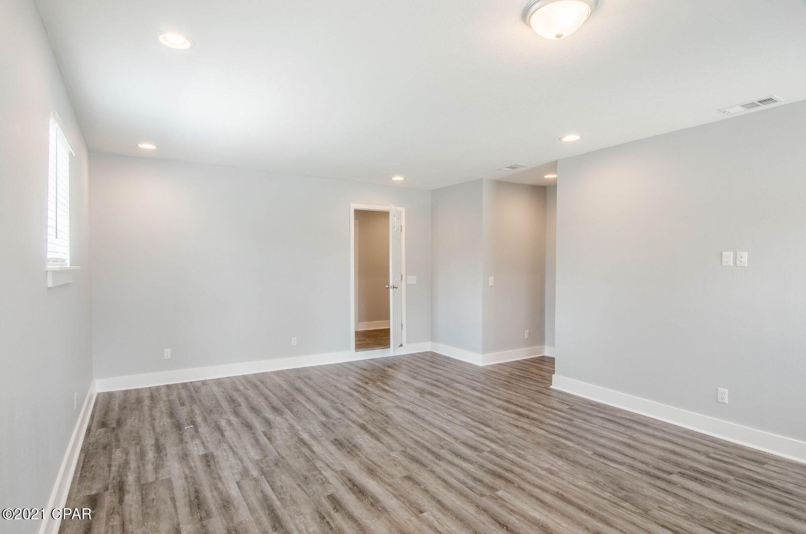 Venetian Villa 1st Add Replat - Residential