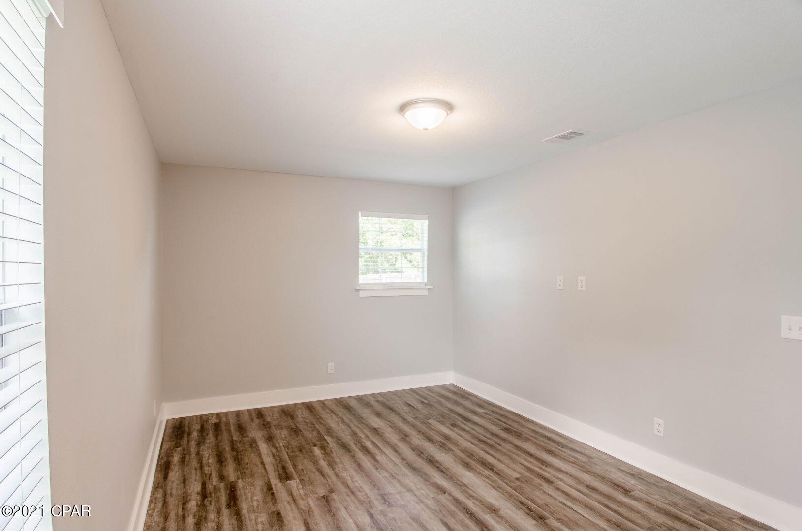 Venetian Villa 1st Add Replat - Residential