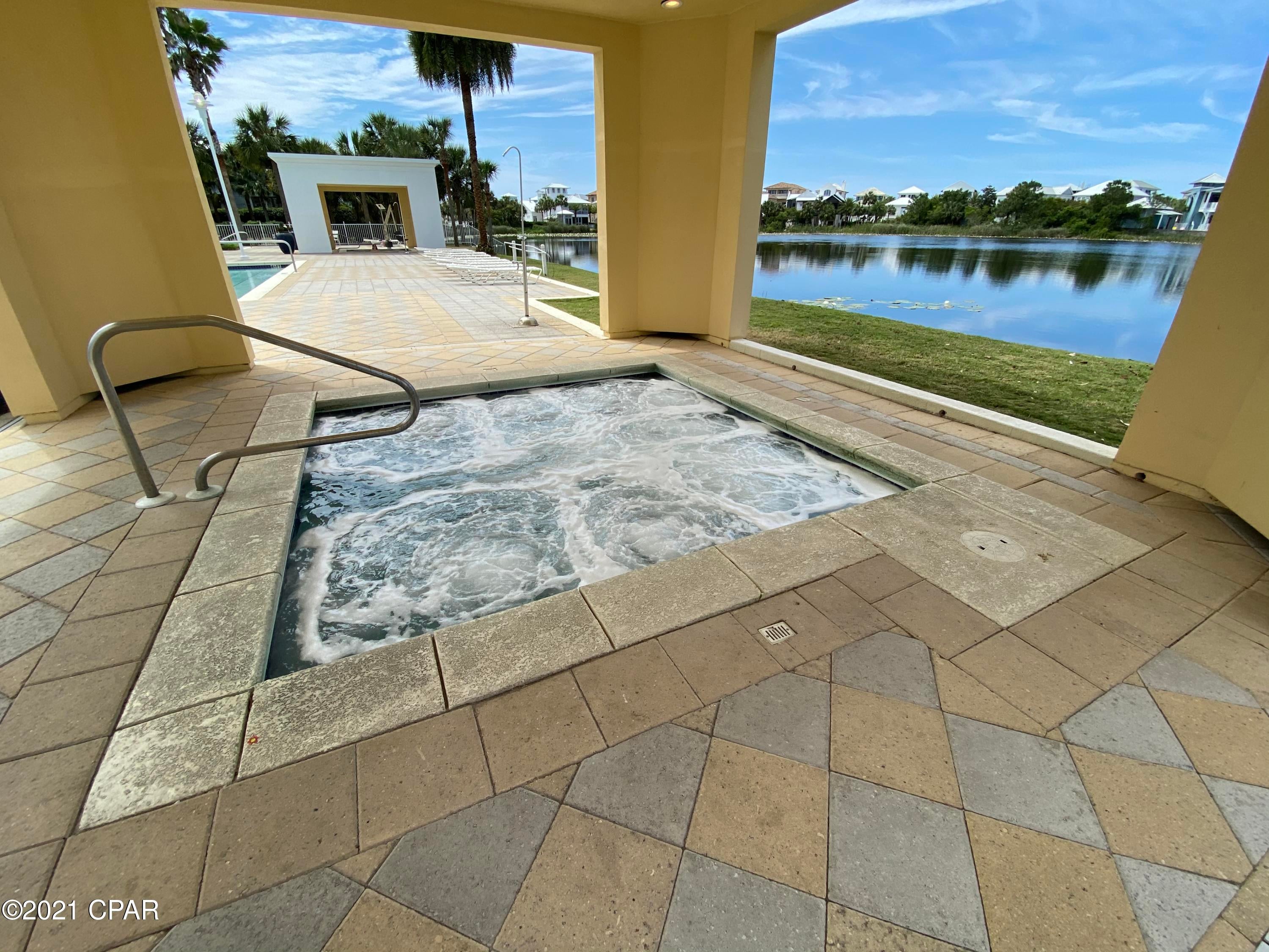 Carillon Beach Inn - Residential