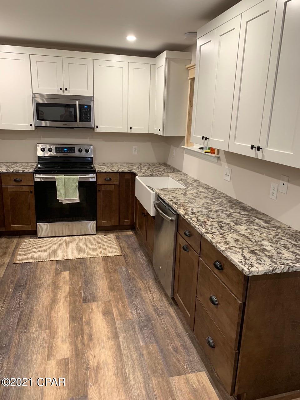 [No Recorded Subdiv] - Residential Lease