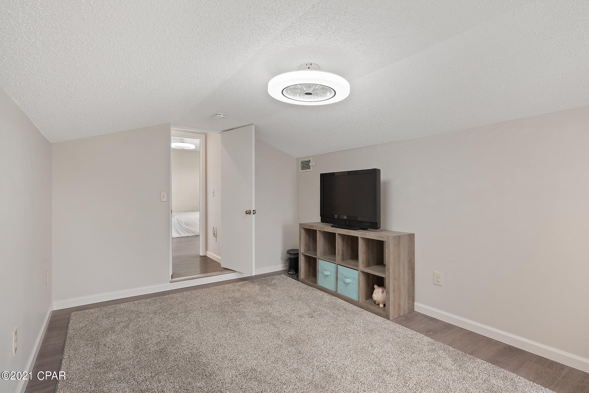 Country Club Harbour Estates - Residential