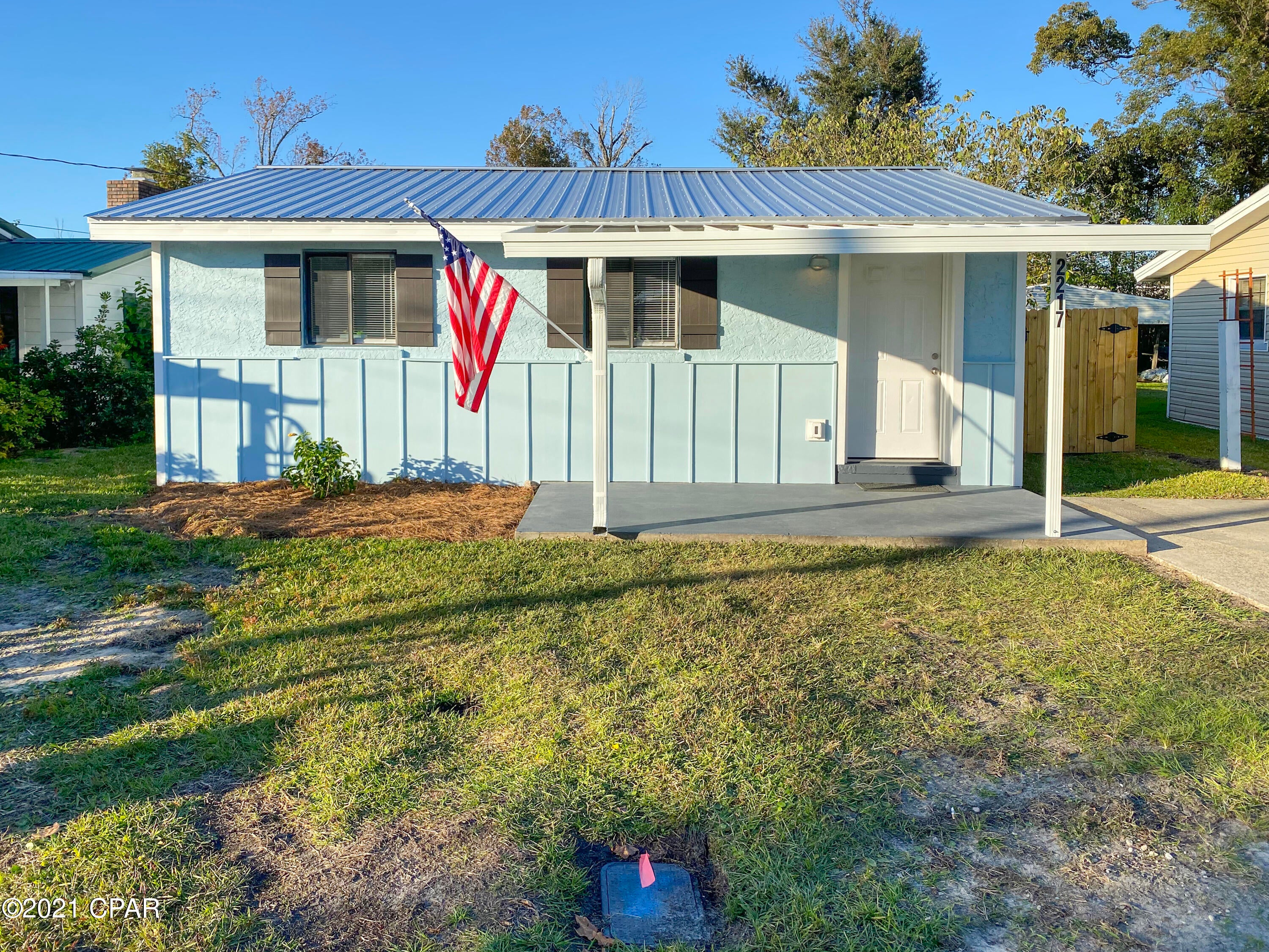 This completely renovated home is a must see with many upgrades. This home has a brand new metal roof, granite countertops, tiled showers, and upgraded stainless steel appliances.  The large back yard has a new fence and is perfect for pets.