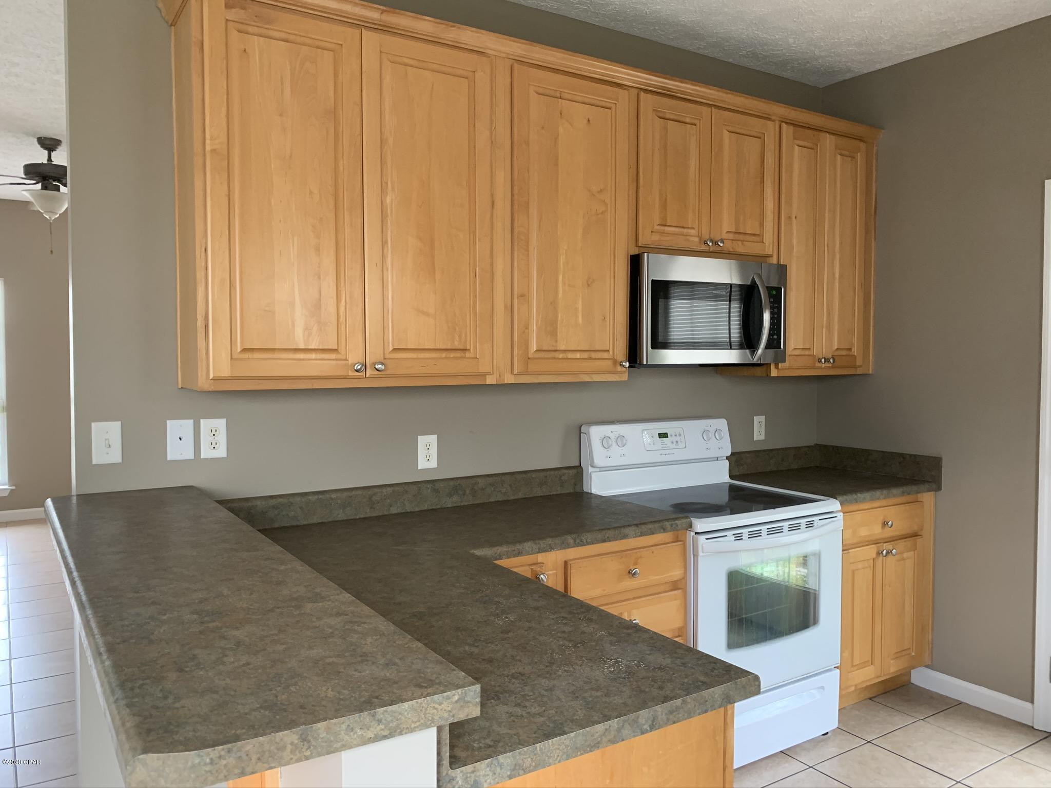 [No Recorded Subdiv] - Residential Lease