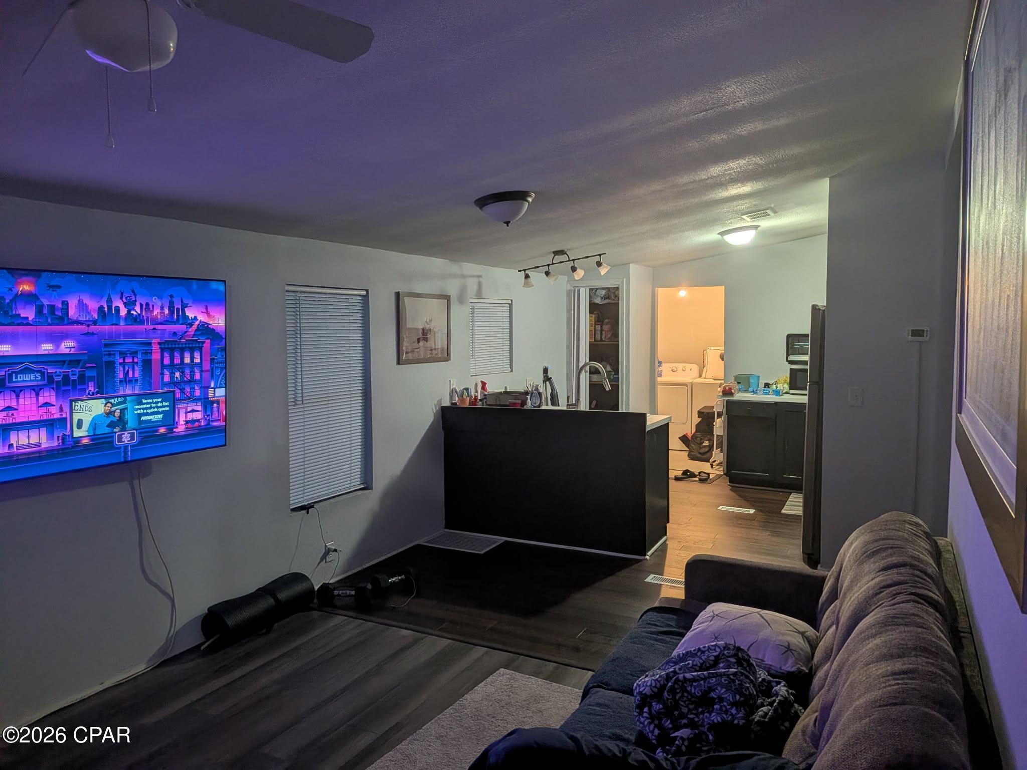 Aqua View Unit 1 - Residential