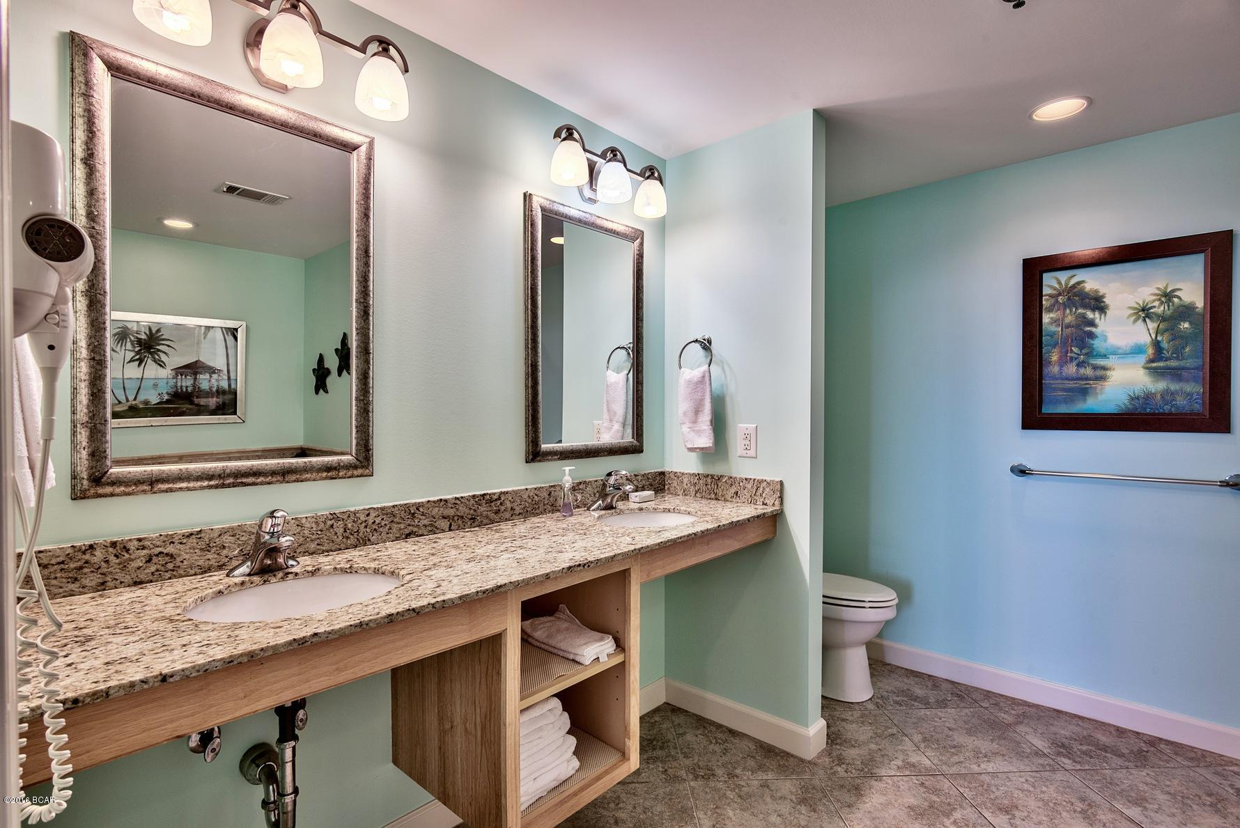 Splash Condo - Residential