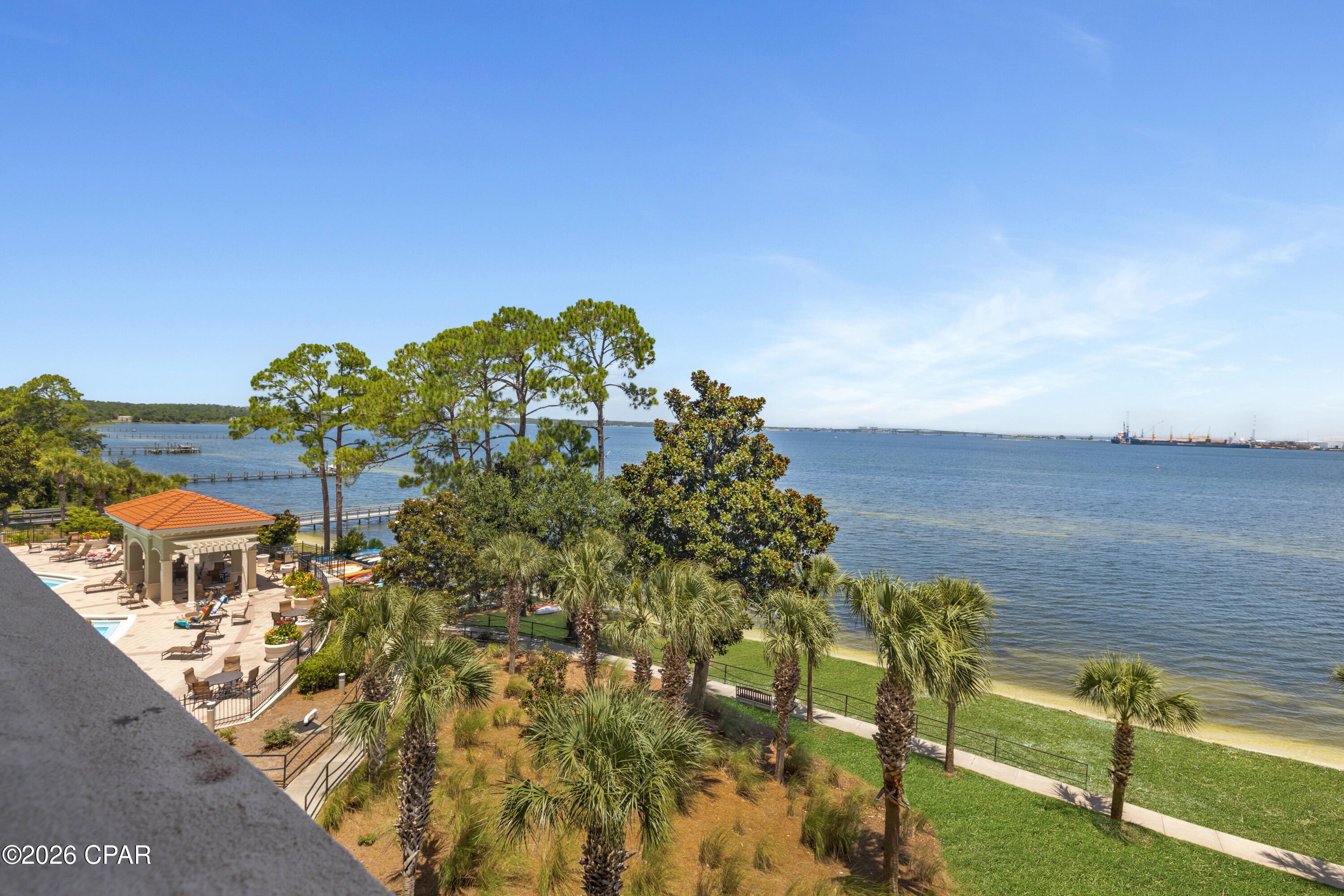 Magnolia Bay Club - Residential