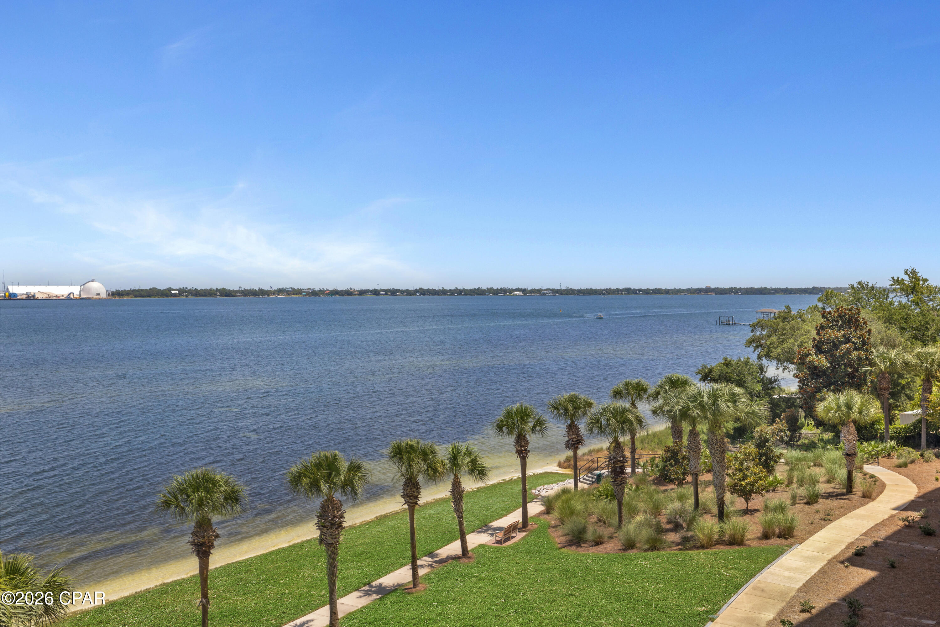 Magnolia Bay Club - Residential